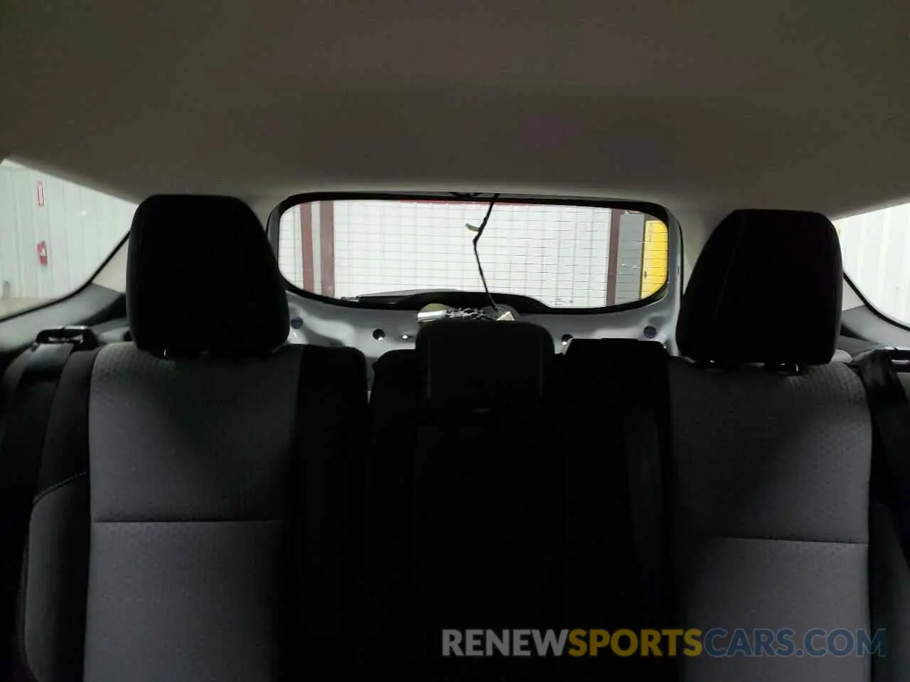 10 Photograph of a damaged car 1FMCU9GD4KUA19978 FORD ESCAPE 2019