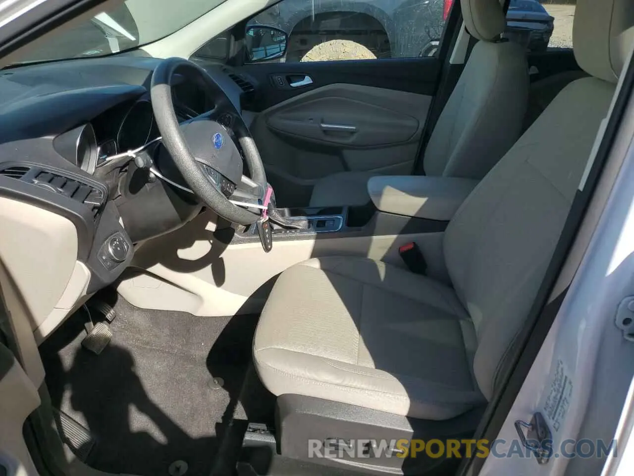 7 Photograph of a damaged car 1FMCU9GD4KUA26770 FORD ESCAPE 2019