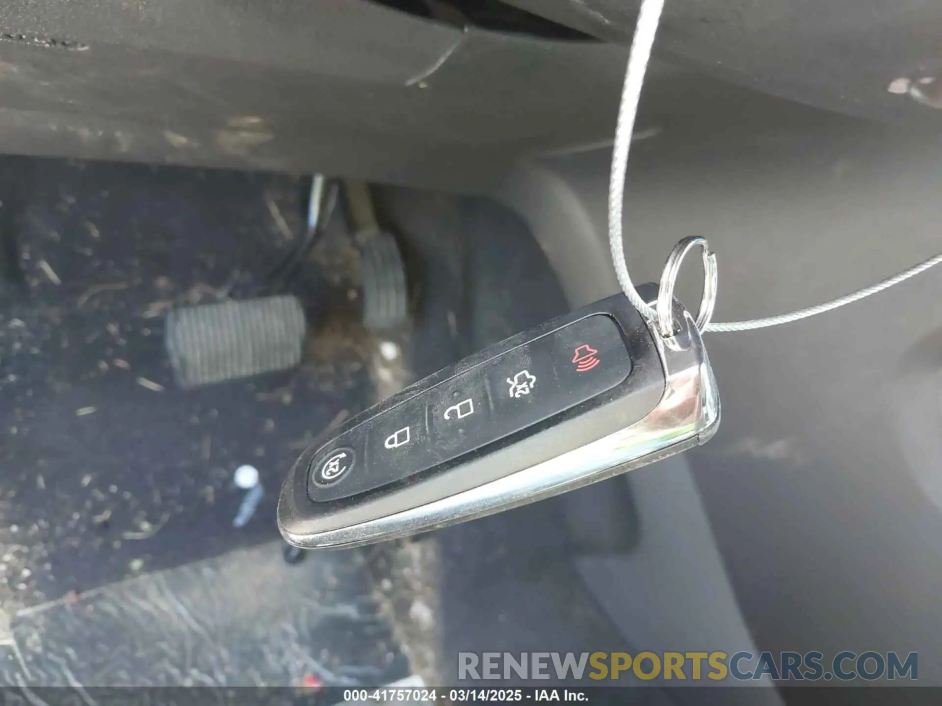 11 Photograph of a damaged car 1FMCU9GD4KUA96012 FORD ESCAPE 2019
