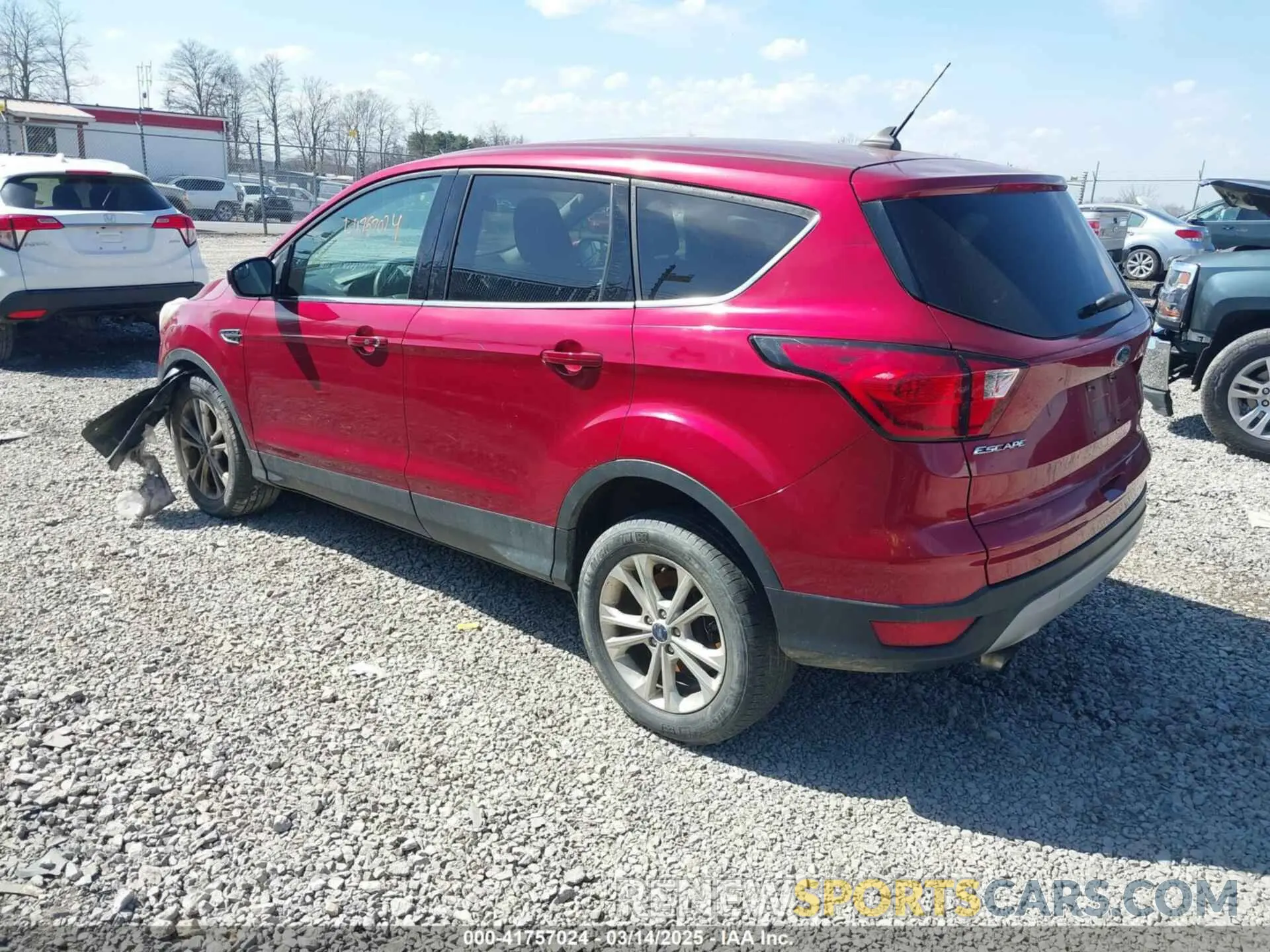 3 Photograph of a damaged car 1FMCU9GD4KUA96012 FORD ESCAPE 2019