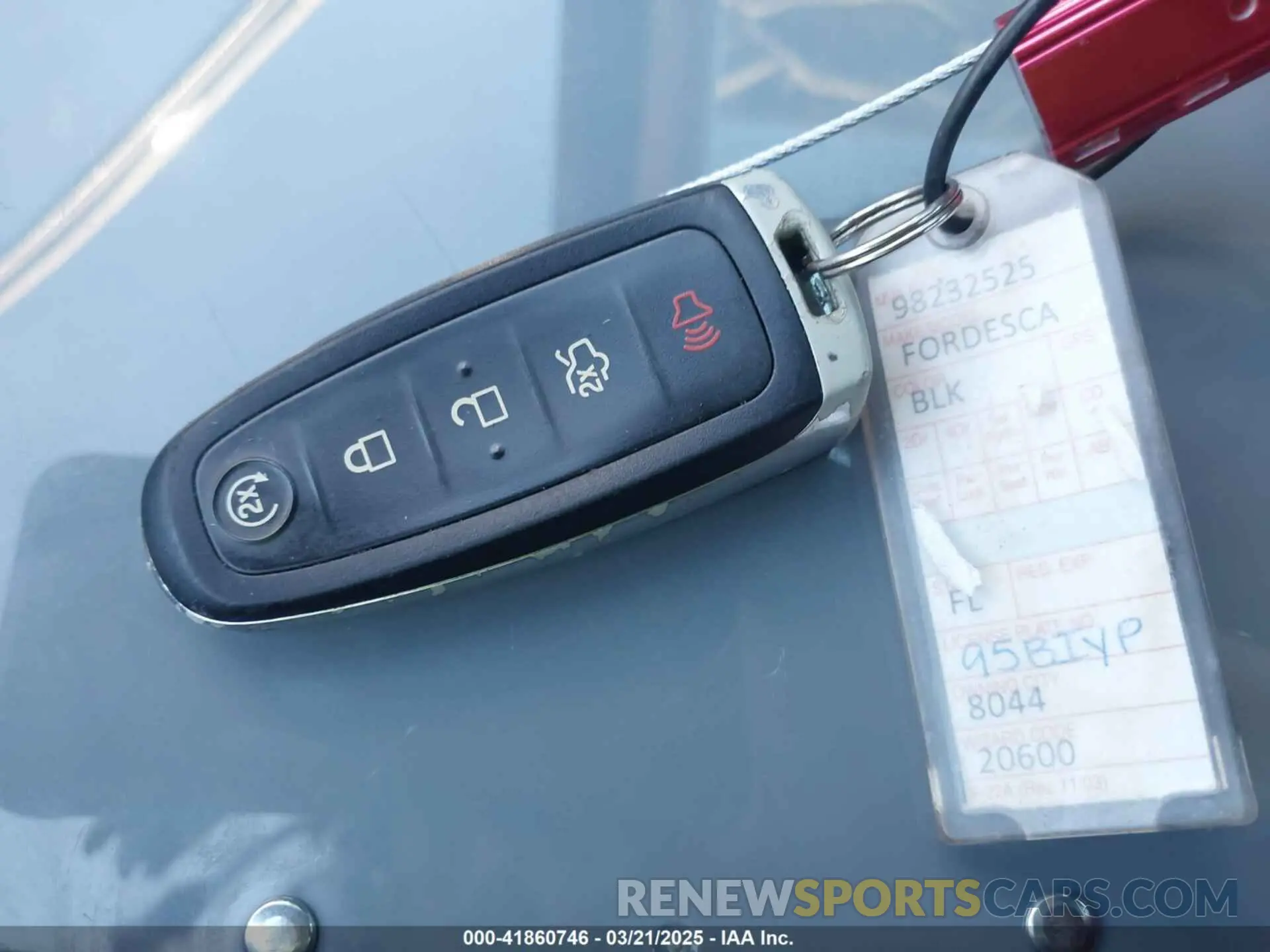 11 Photograph of a damaged car 1FMCU9GD4KUA96902 FORD ESCAPE 2019
