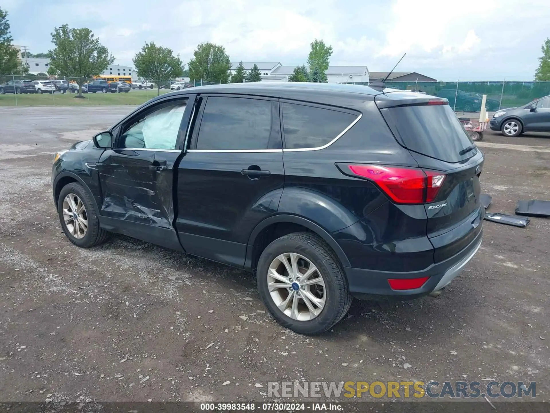 3 Photograph of a damaged car 1FMCU9GD4KUB22821 FORD ESCAPE 2019