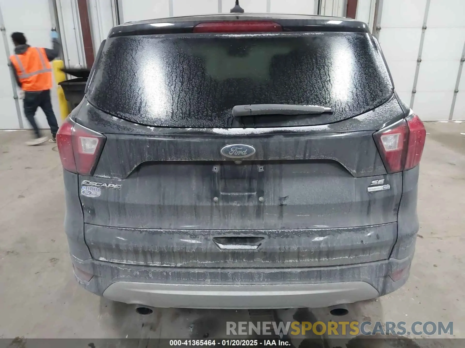 17 Photograph of a damaged car 1FMCU9GD4KUB30837 FORD ESCAPE 2019