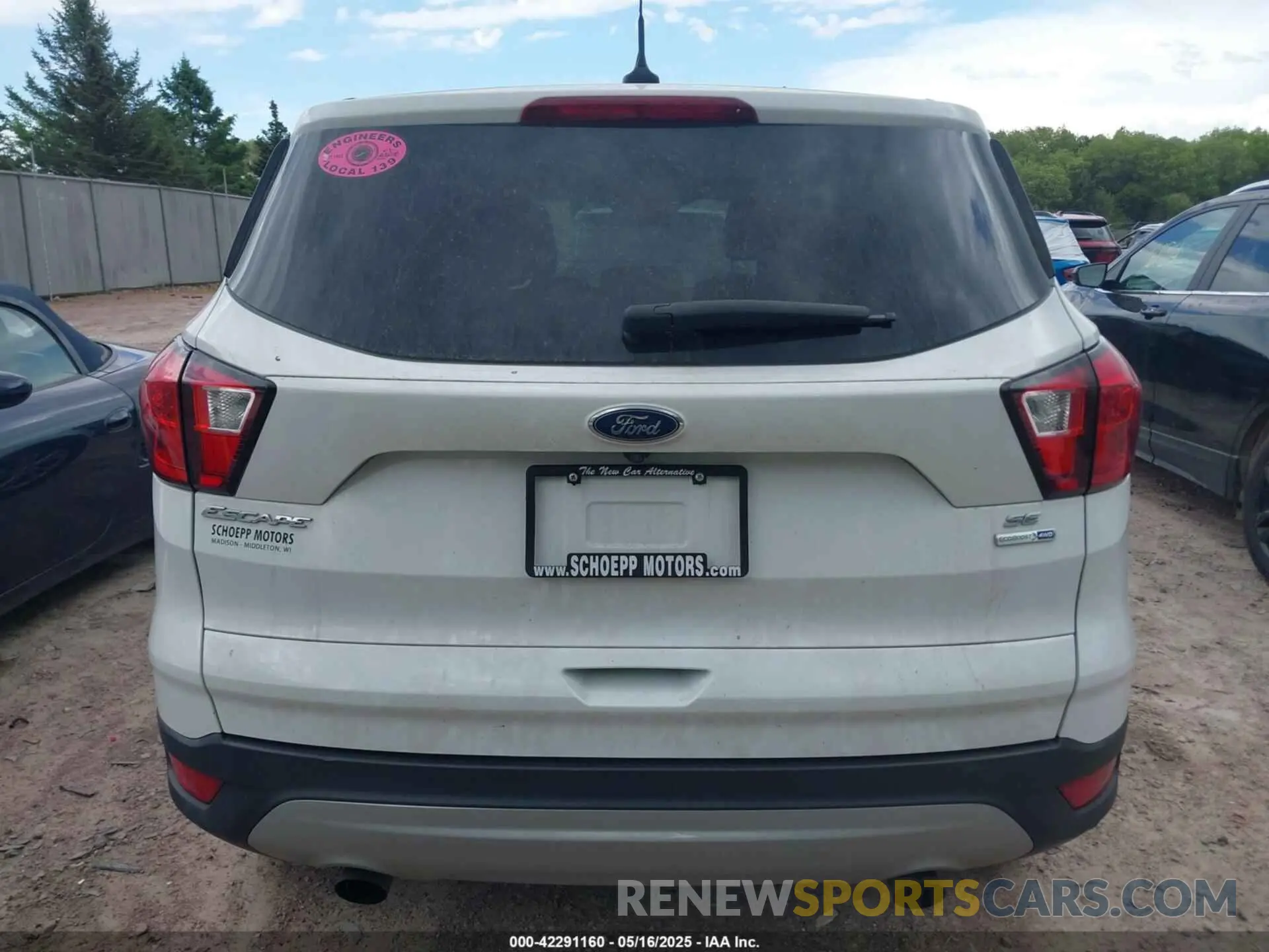 16 Photograph of a damaged car 1FMCU9GD4KUB31356 FORD ESCAPE 2019