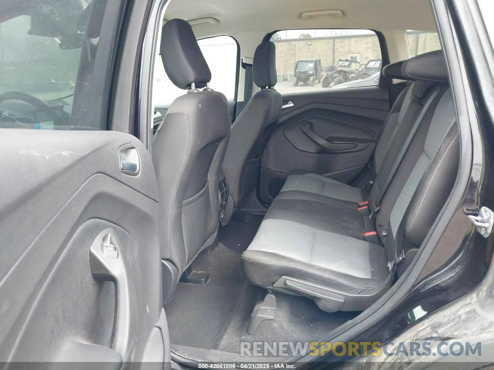 8 Photograph of a damaged car 1FMCU9GD4KUB44754 FORD ESCAPE 2019
