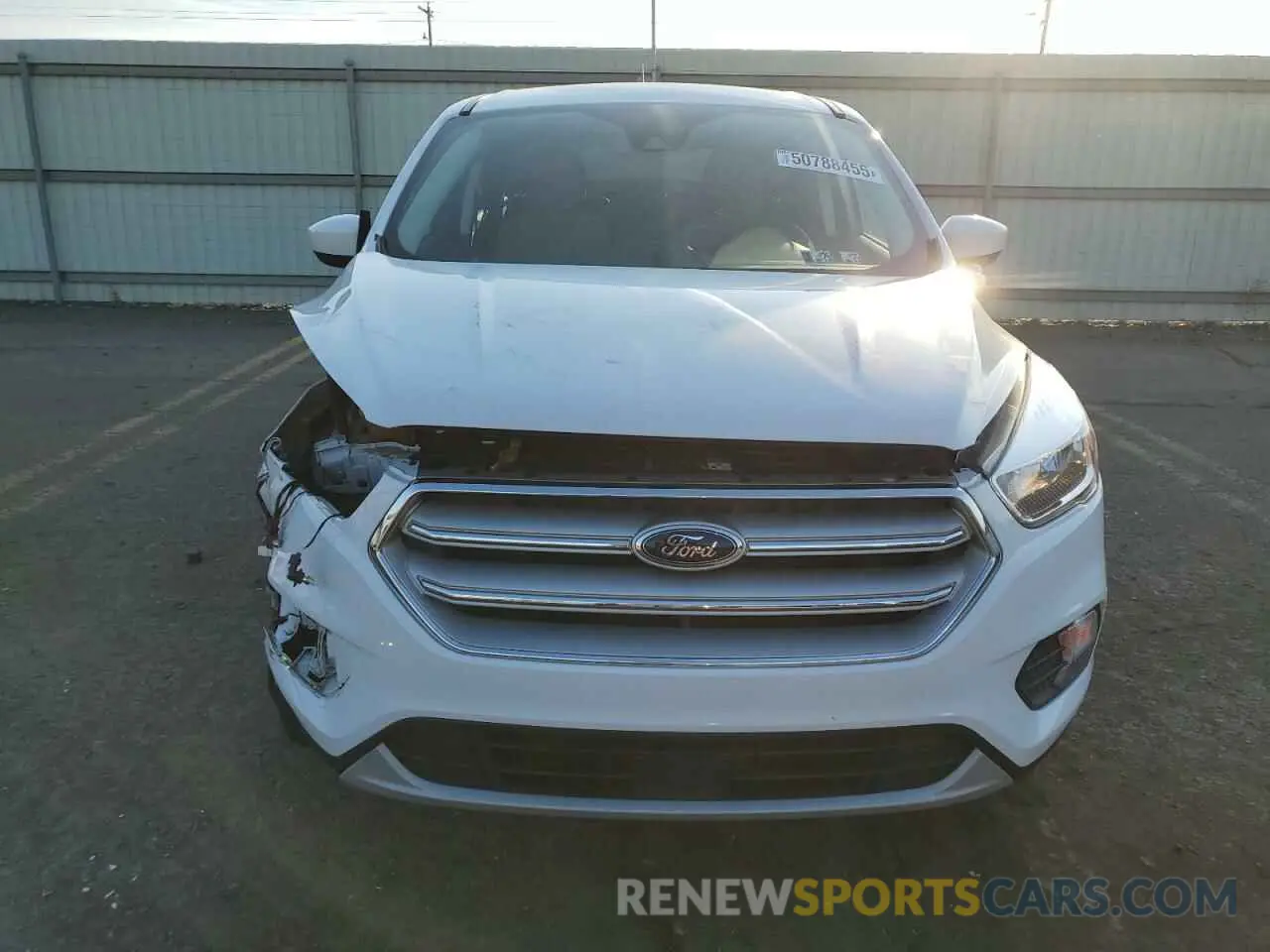 5 Photograph of a damaged car 1FMCU9GD4KUB92674 FORD ESCAPE 2019