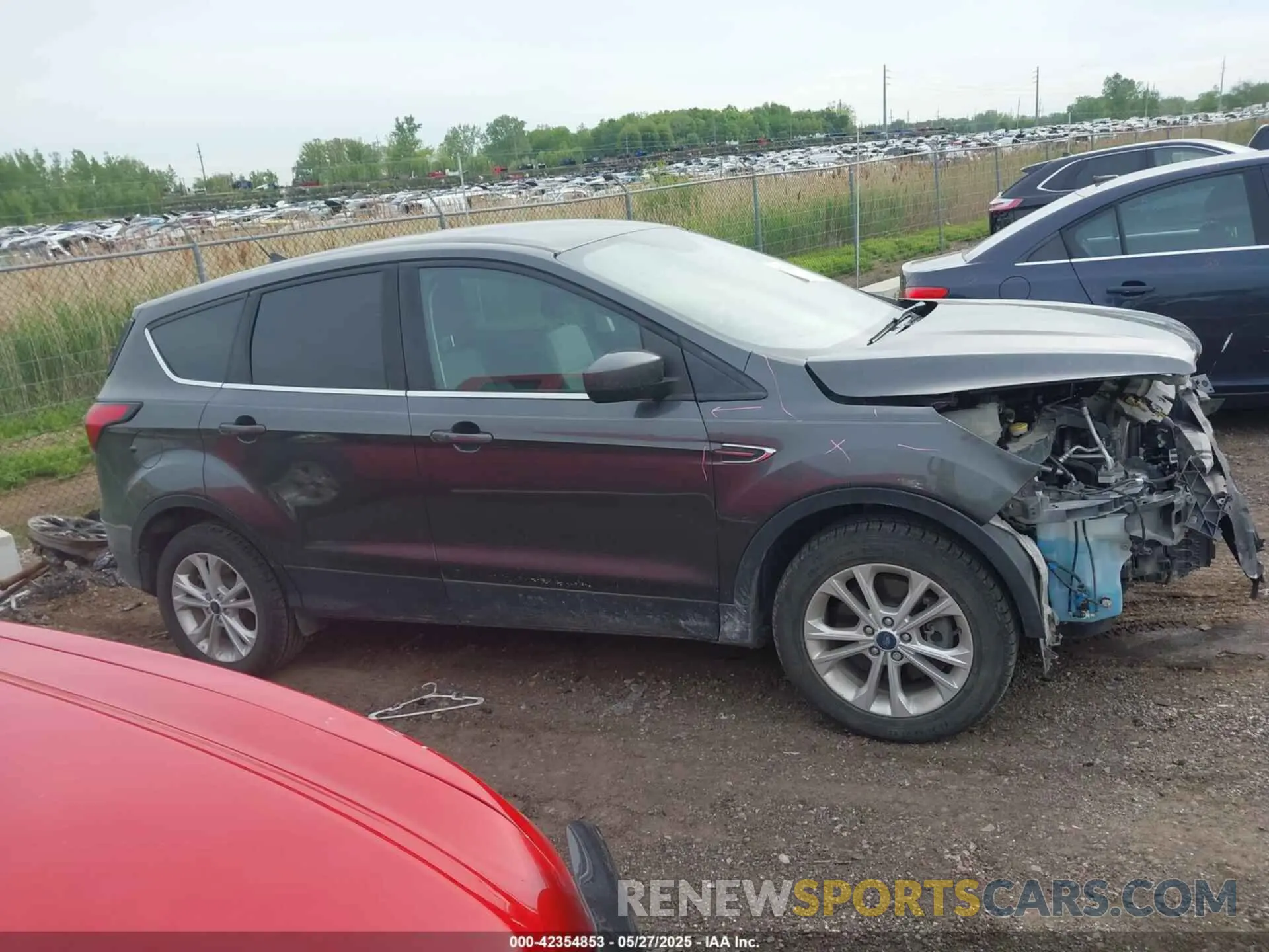14 Photograph of a damaged car 1FMCU9GD4KUC00465 FORD ESCAPE 2019