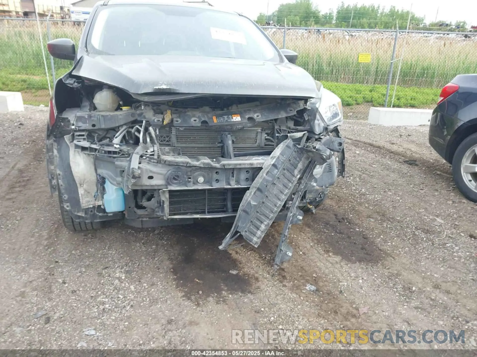 6 Photograph of a damaged car 1FMCU9GD4KUC00465 FORD ESCAPE 2019
