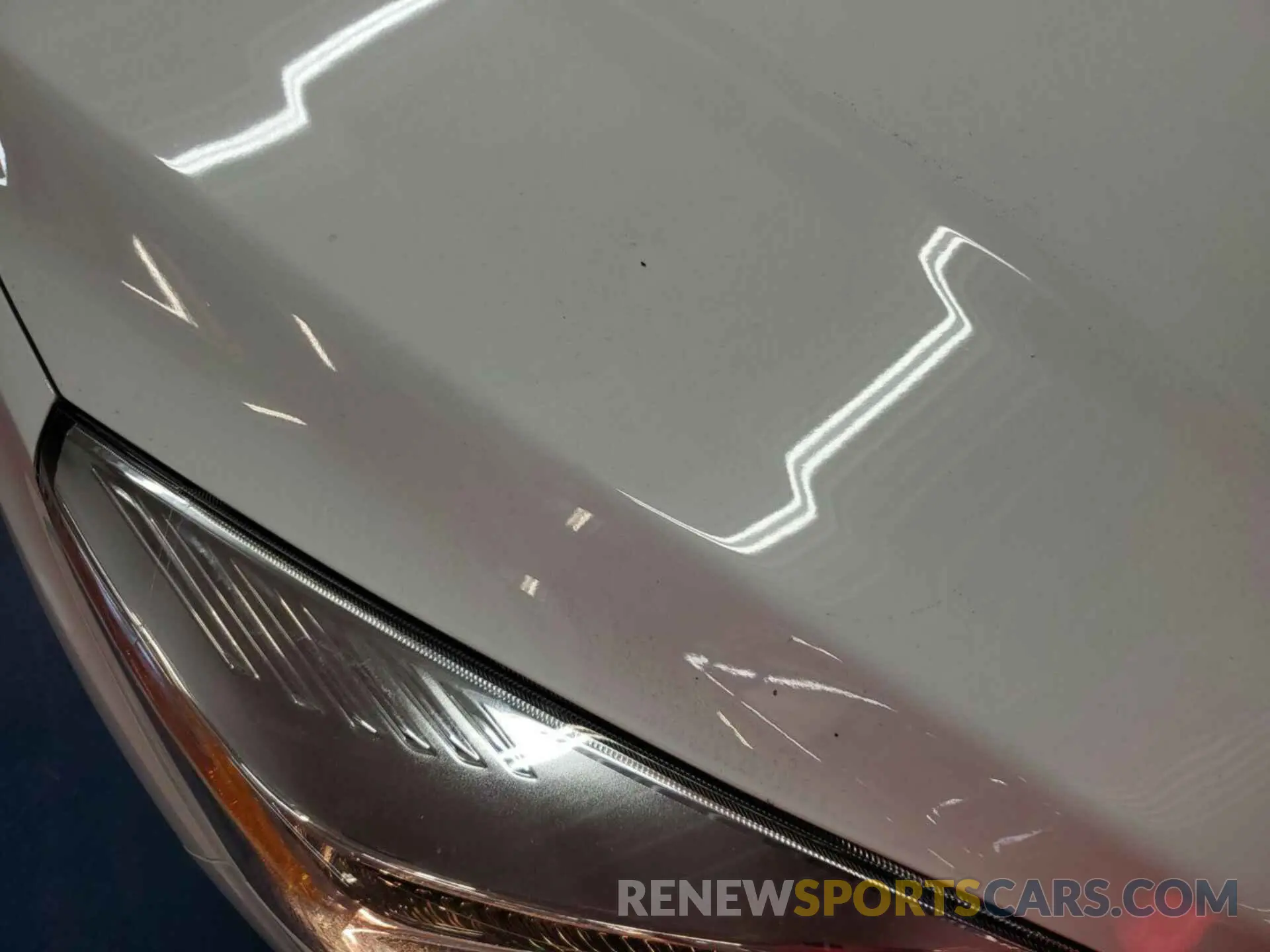 19 Photograph of a damaged car 1FMCU9GD4KUC37001 FORD ESCAPE 2019