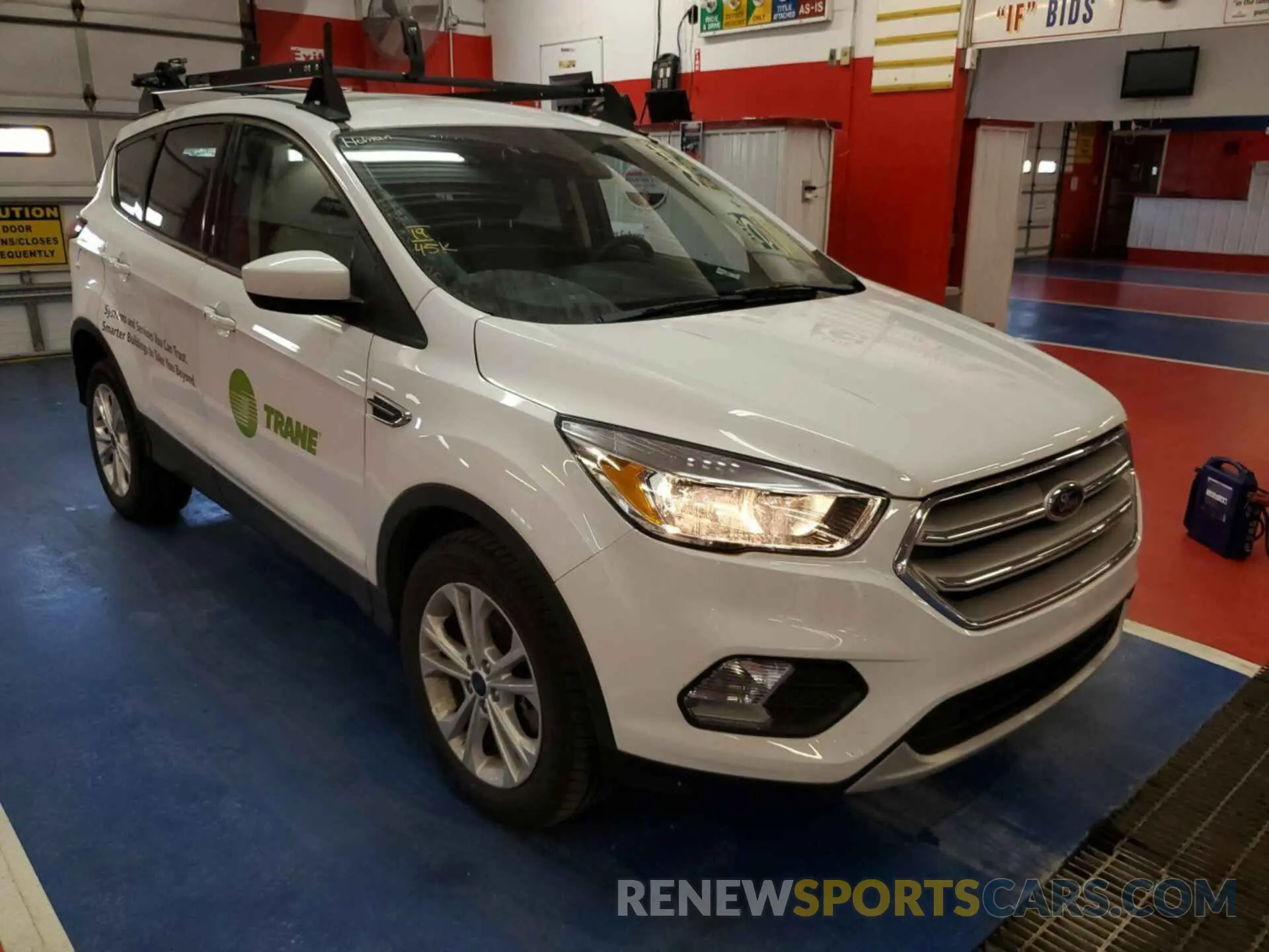 7 Photograph of a damaged car 1FMCU9GD4KUC37001 FORD ESCAPE 2019