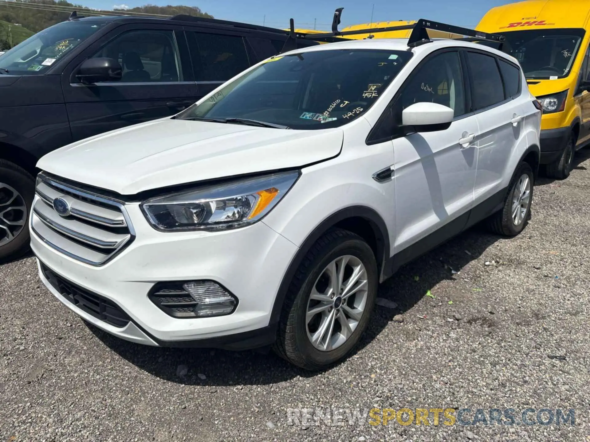 9 Photograph of a damaged car 1FMCU9GD4KUC37001 FORD ESCAPE 2019