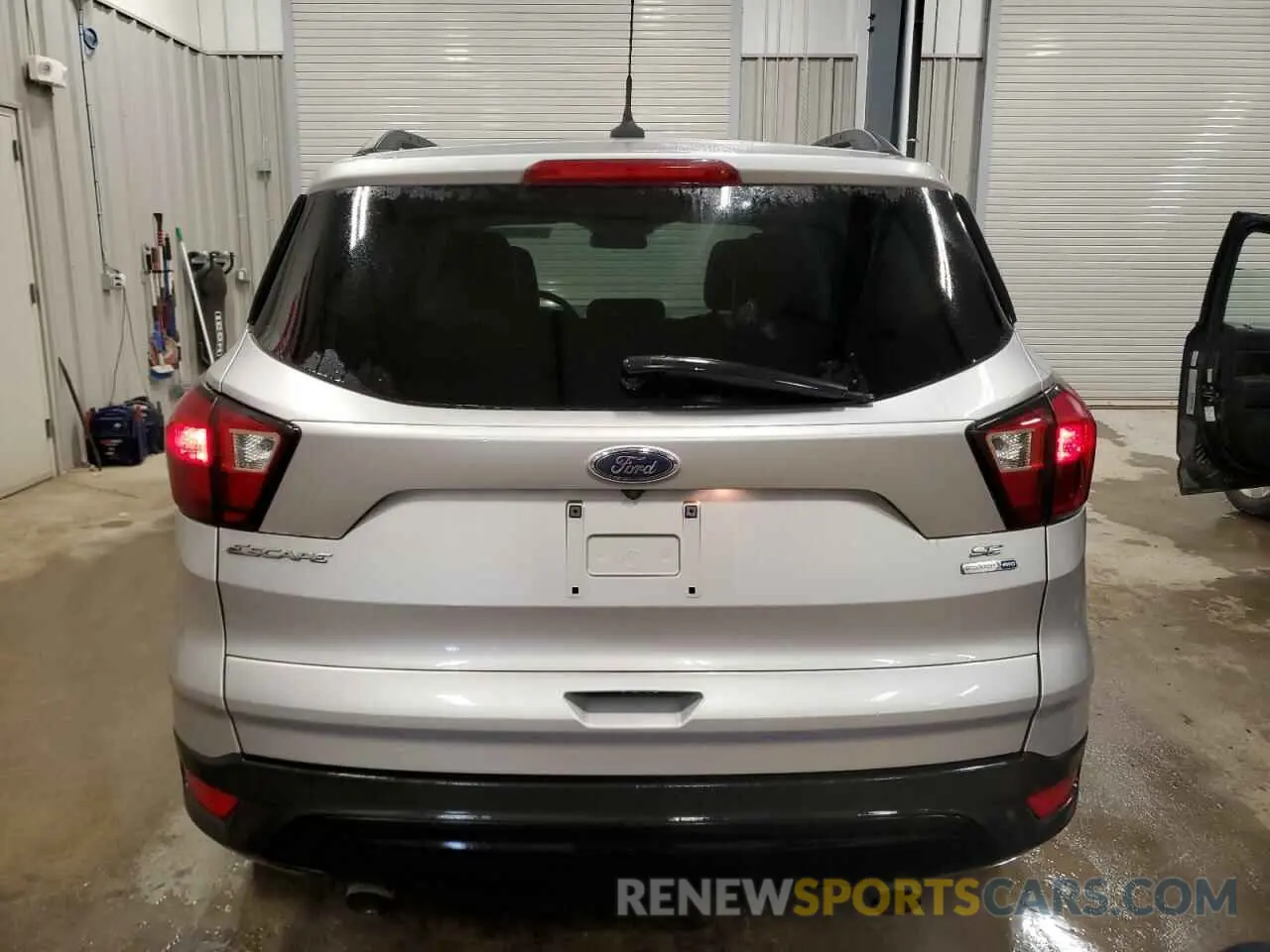 6 Photograph of a damaged car 1FMCU9GD5KUA21450 FORD ESCAPE 2019