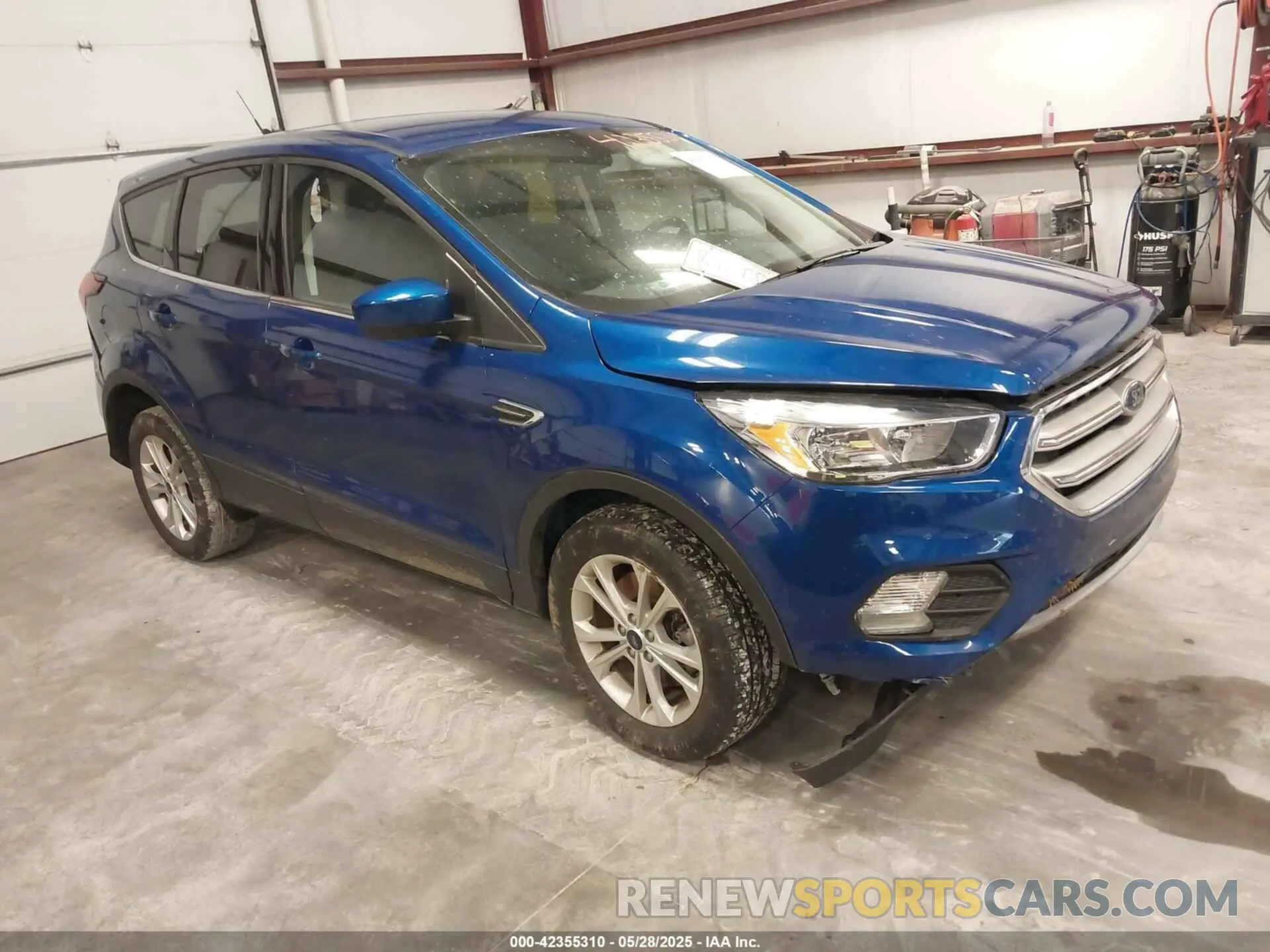 1 Photograph of a damaged car 1FMCU9GD5KUA23800 FORD ESCAPE 2019