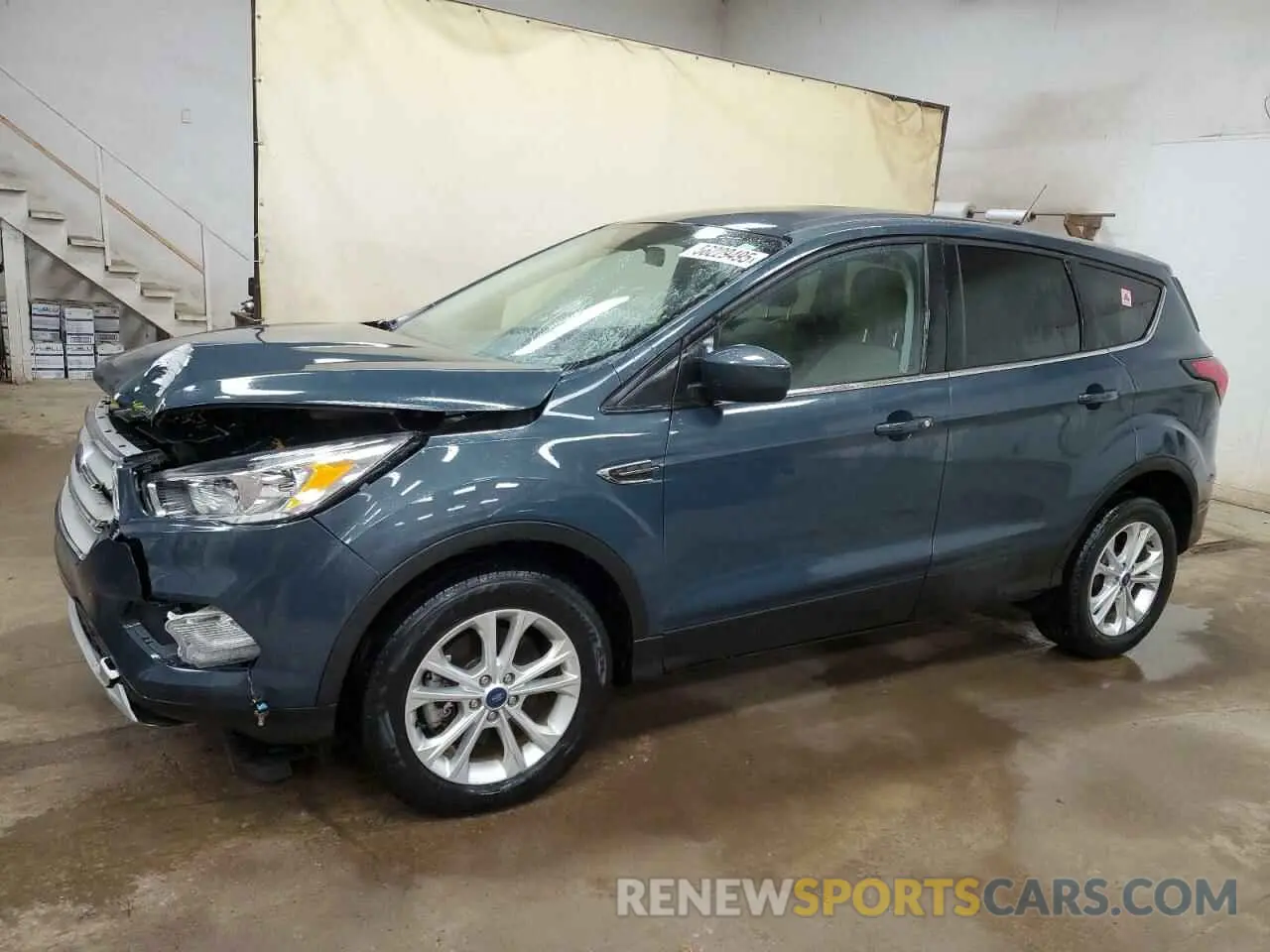 1 Photograph of a damaged car 1FMCU9GD5KUA46428 FORD ESCAPE 2019