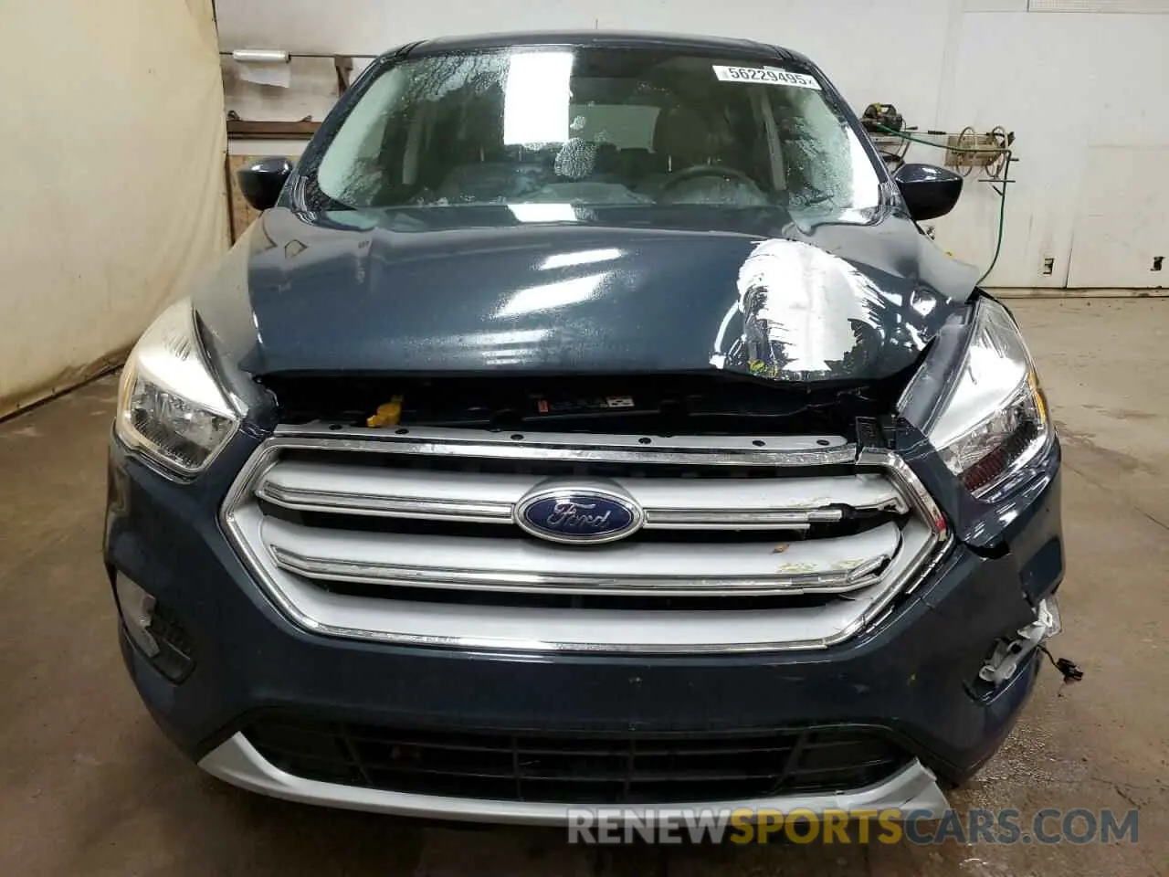 5 Photograph of a damaged car 1FMCU9GD5KUA46428 FORD ESCAPE 2019