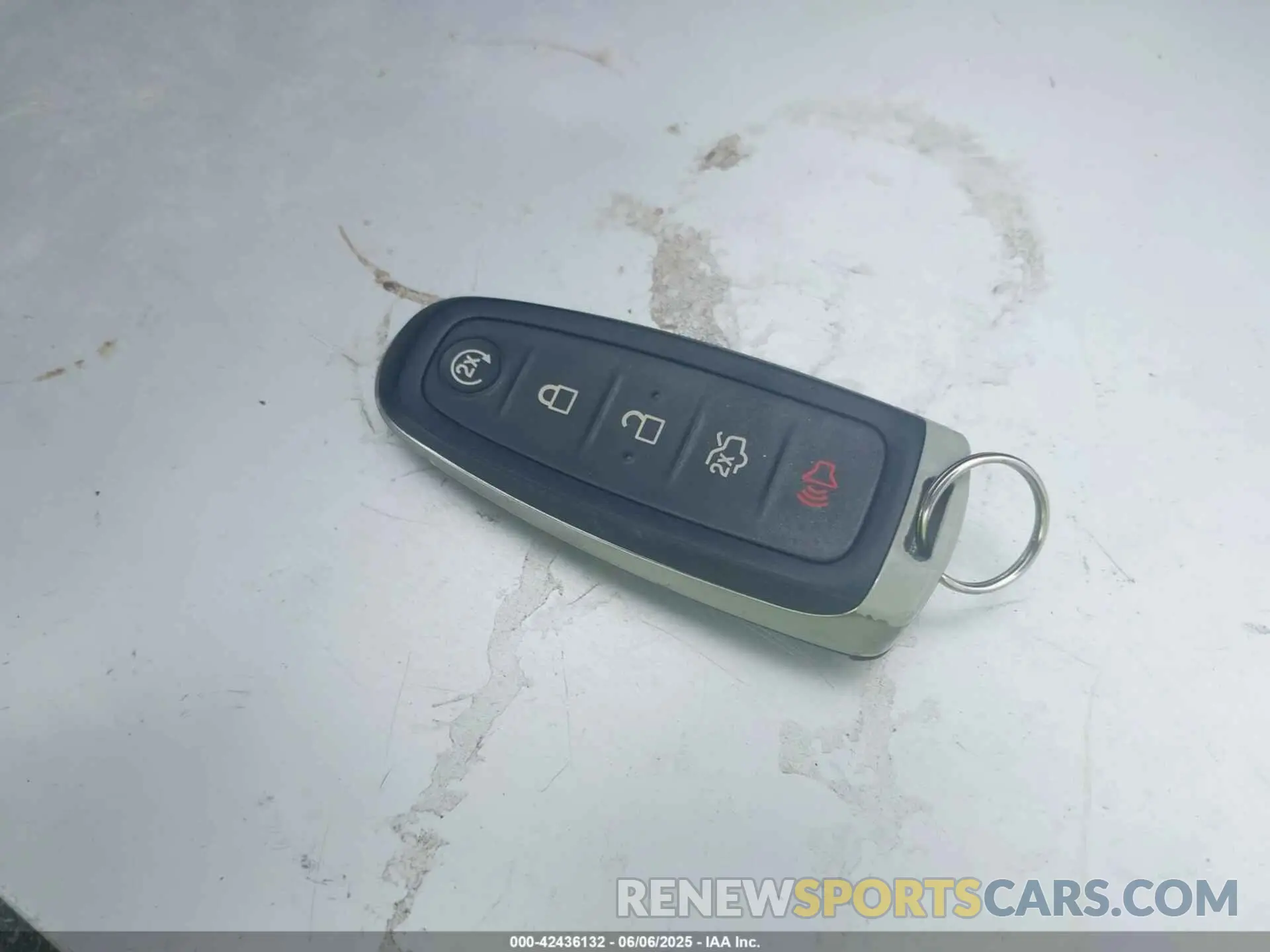 11 Photograph of a damaged car 1FMCU9GD5KUB37179 FORD ESCAPE 2019