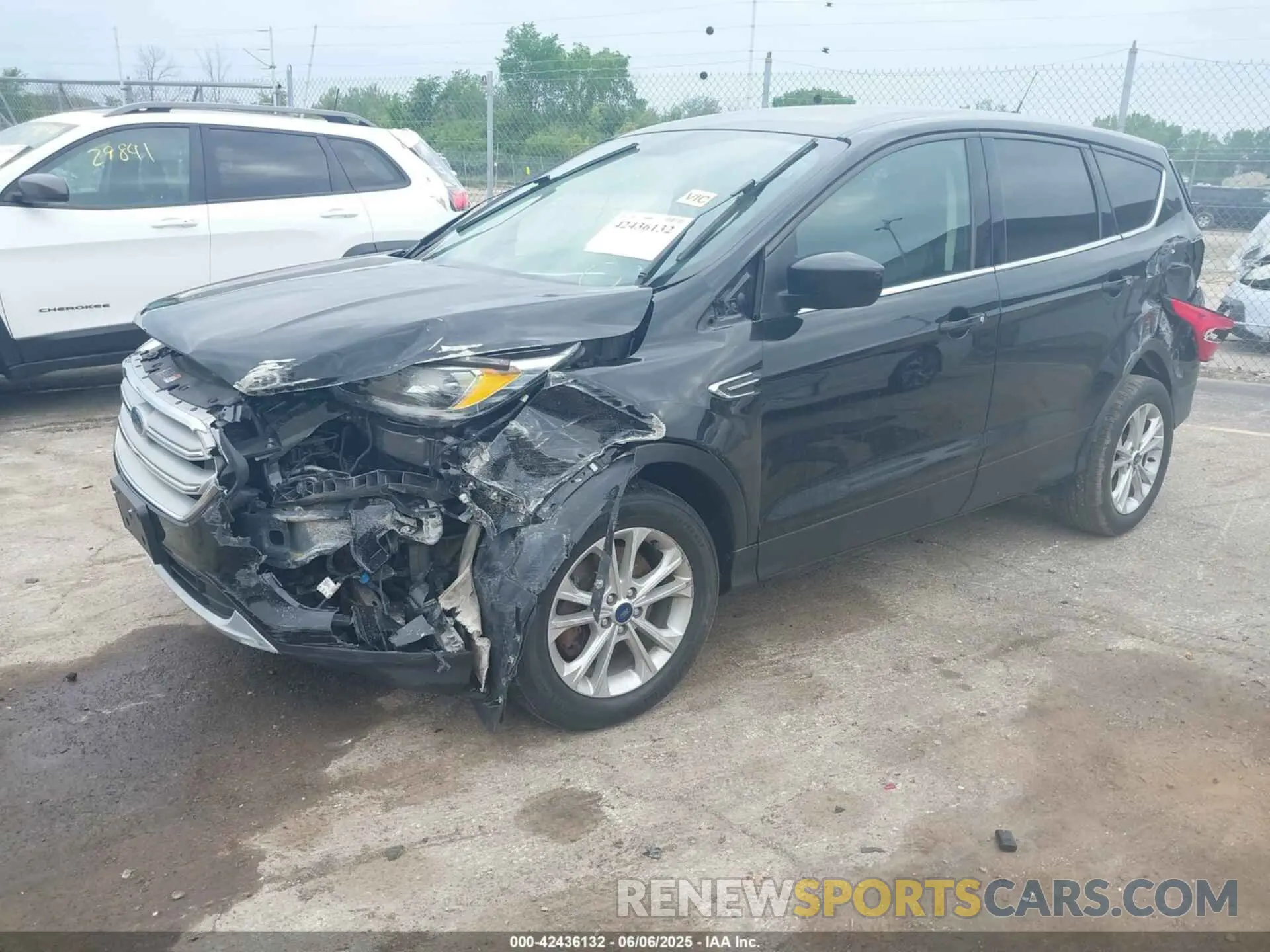 2 Photograph of a damaged car 1FMCU9GD5KUB37179 FORD ESCAPE 2019