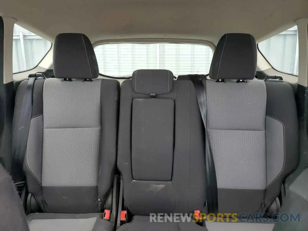 10 Photograph of a damaged car 1FMCU9GD5KUB67461 FORD ESCAPE 2019