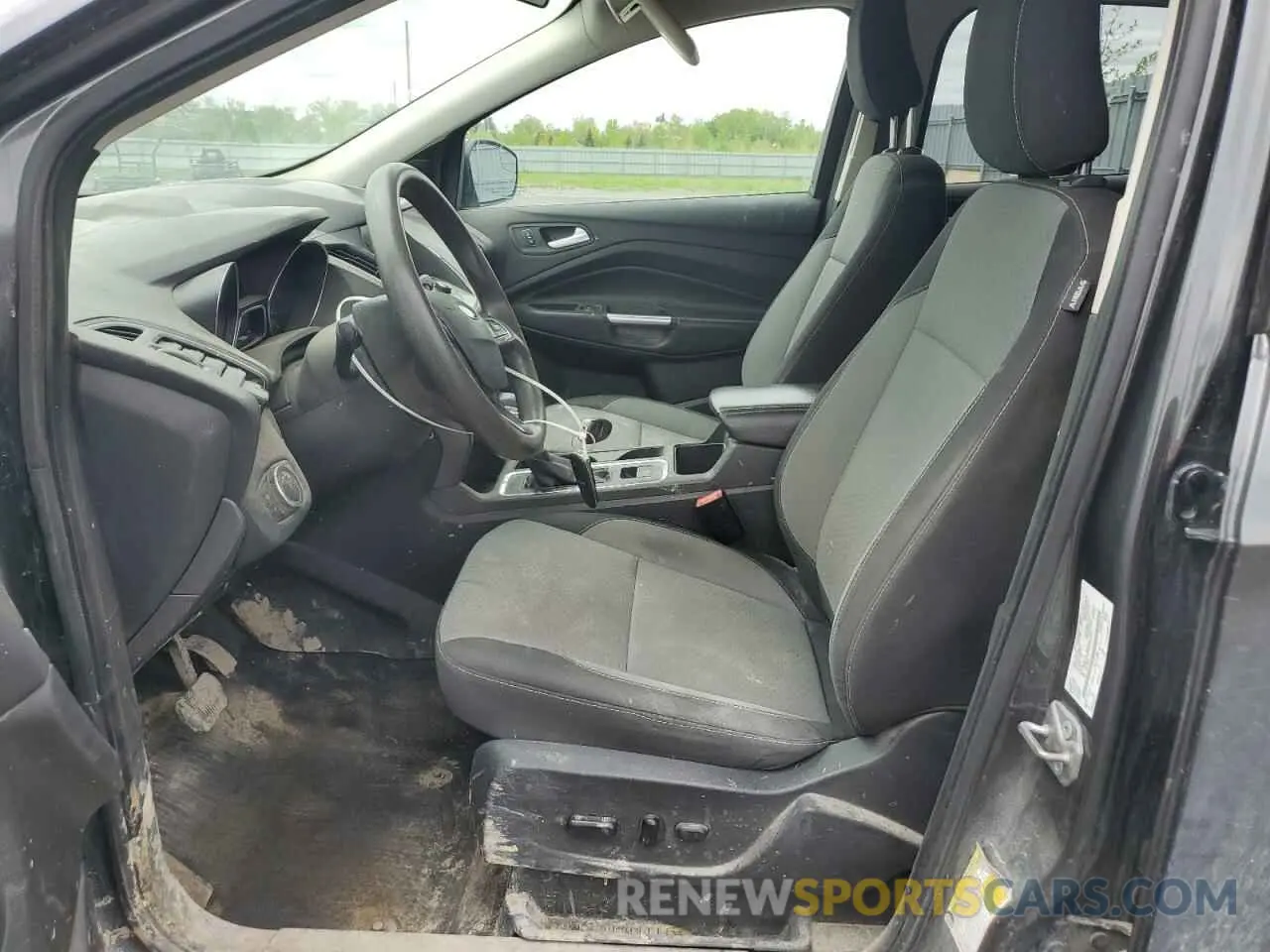 7 Photograph of a damaged car 1FMCU9GD5KUB67461 FORD ESCAPE 2019