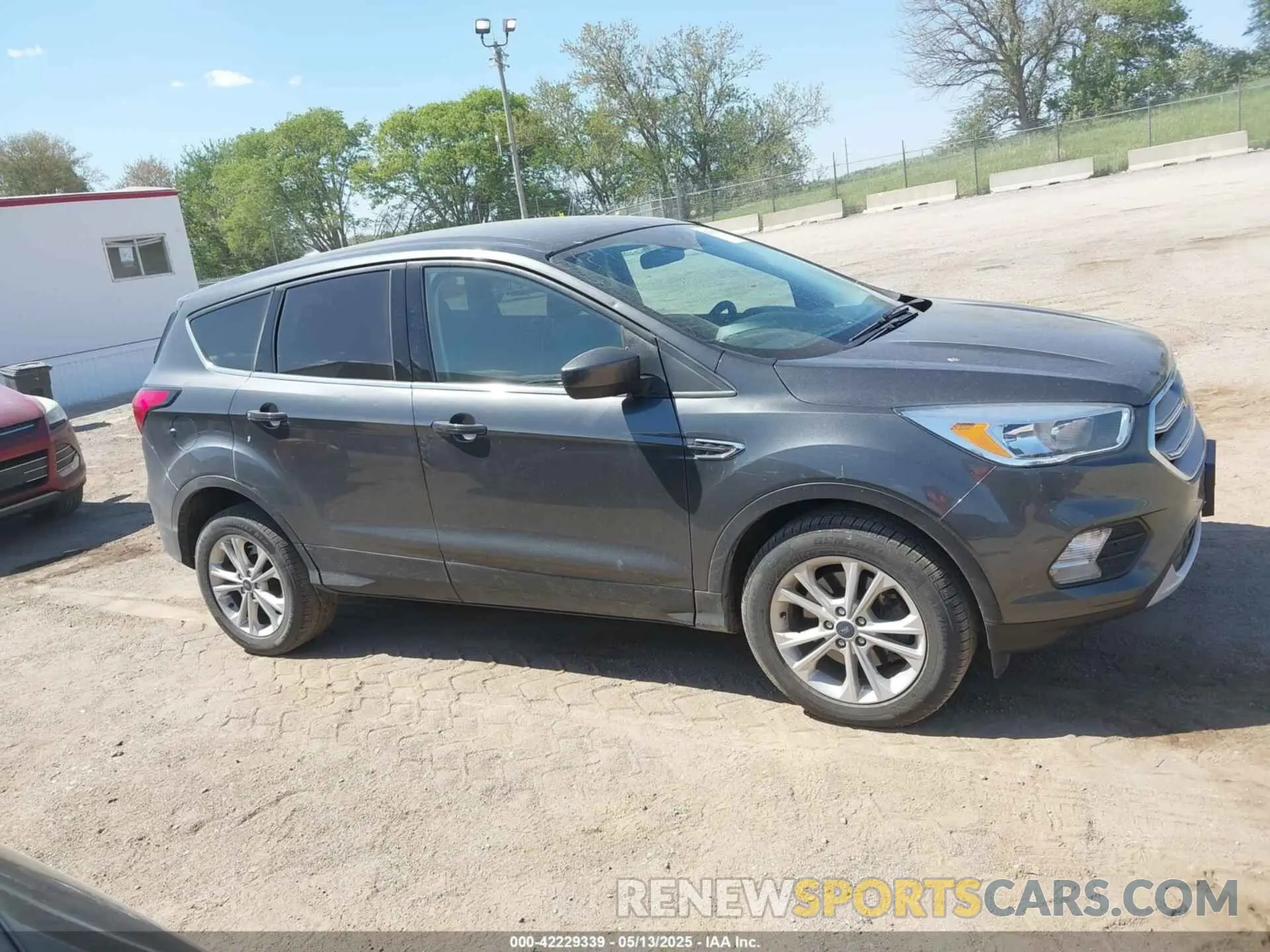14 Photograph of a damaged car 1FMCU9GD5KUC09711 FORD ESCAPE 2019