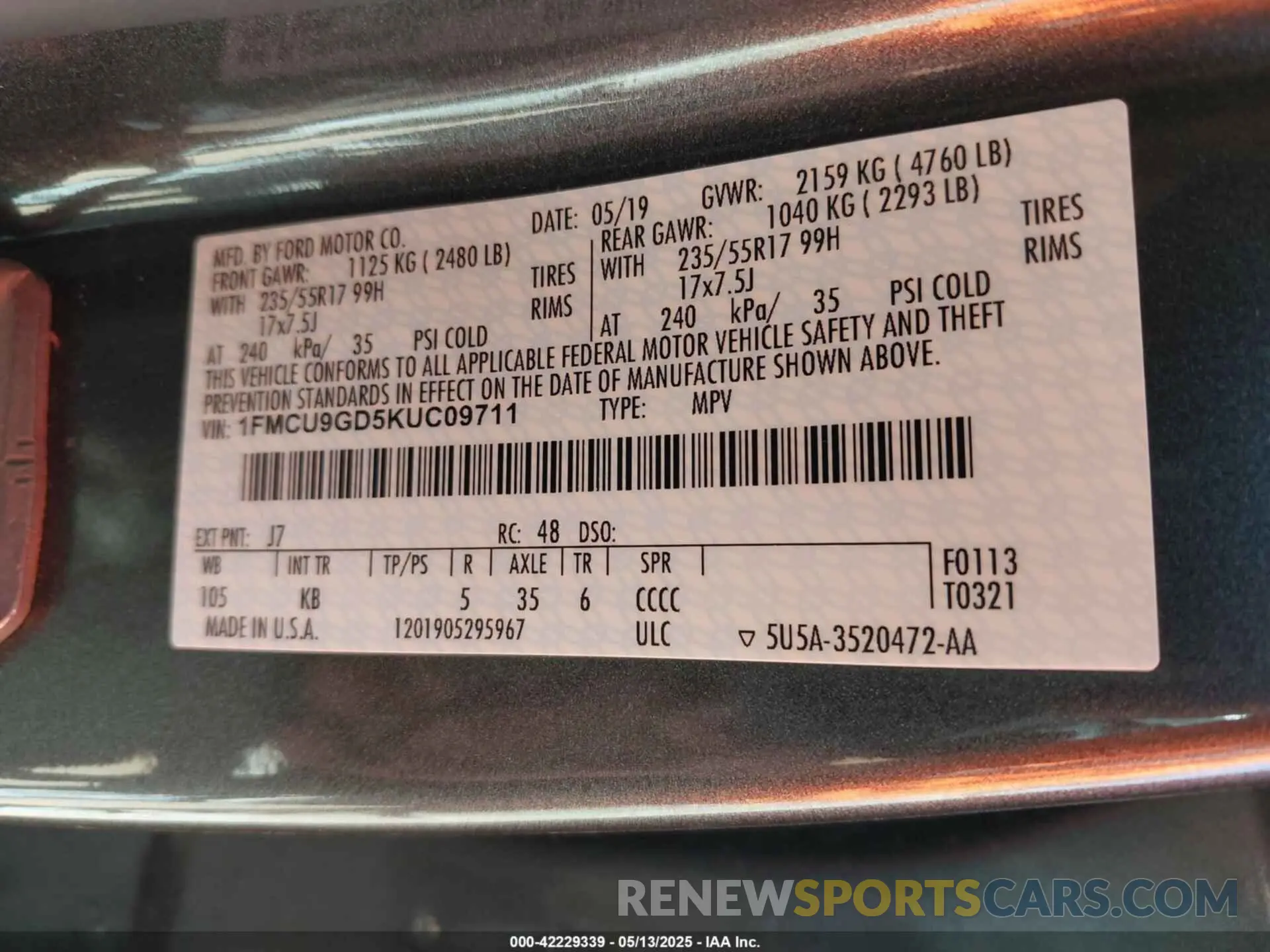 9 Photograph of a damaged car 1FMCU9GD5KUC09711 FORD ESCAPE 2019