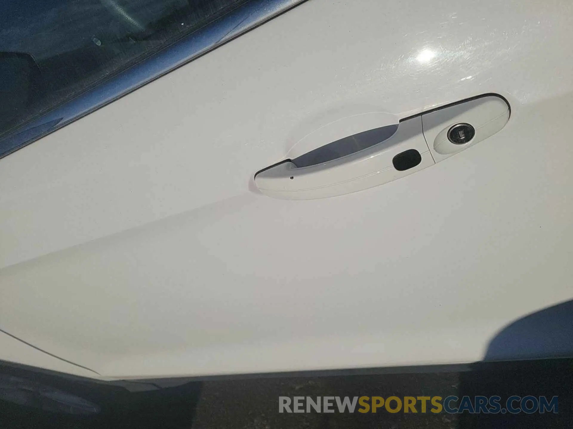 25 Photograph of a damaged car 1FMCU9GD5KUC37024 FORD ESCAPE 2019