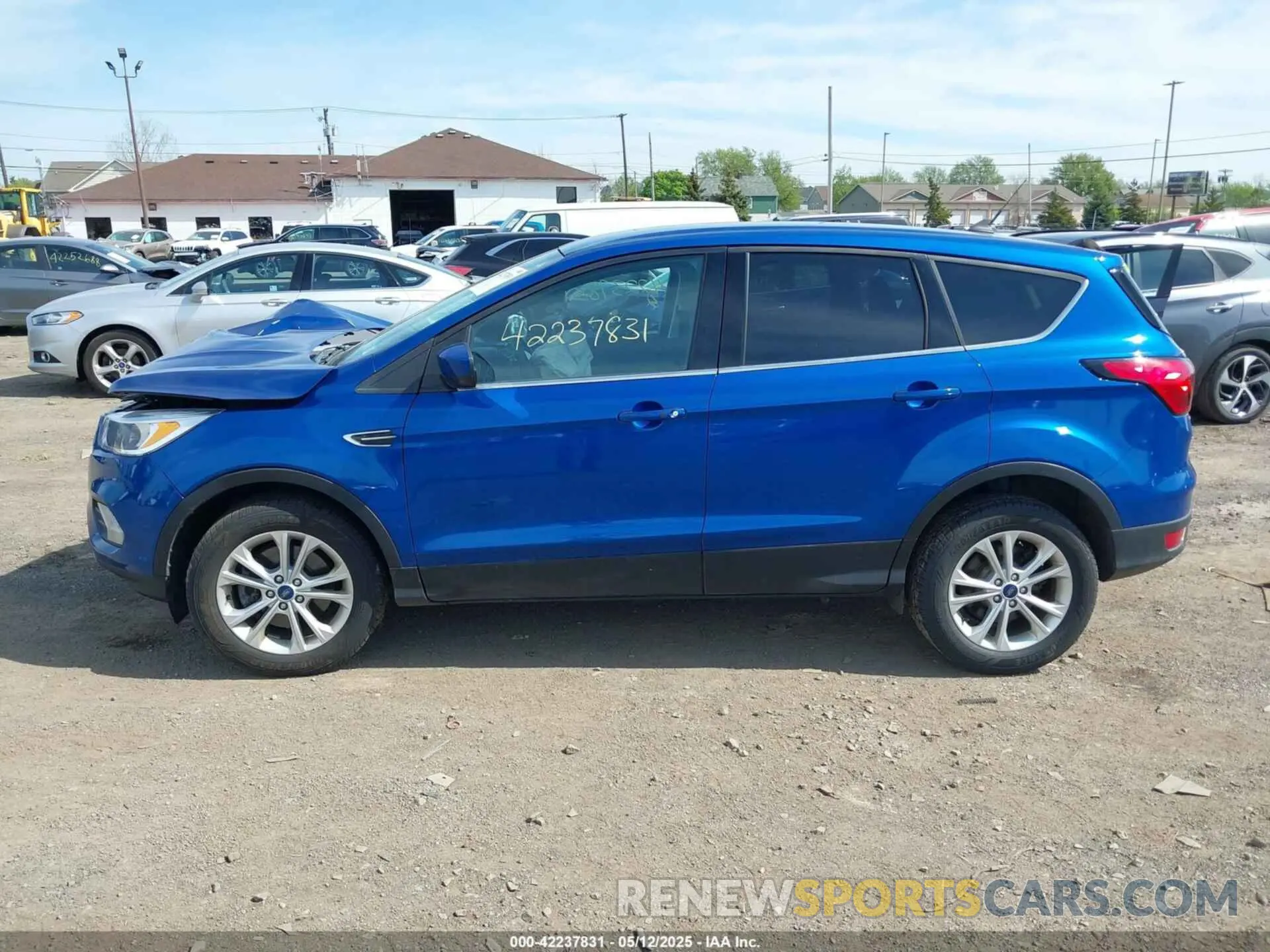 14 Photograph of a damaged car 1FMCU9GD5KUC48900 FORD ESCAPE 2019