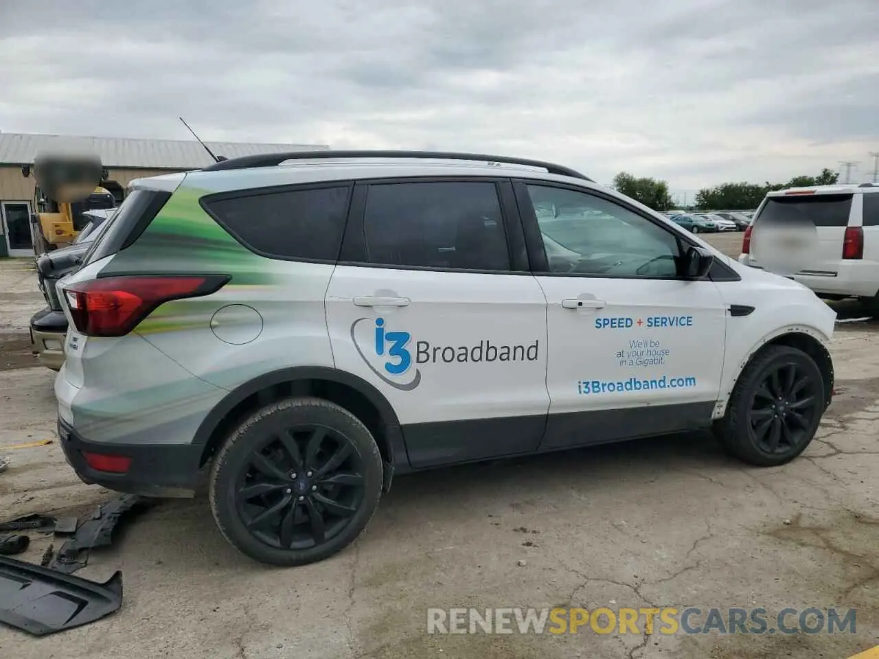 3 Photograph of a damaged car 1FMCU9GD6KUA13308 FORD ESCAPE 2019
