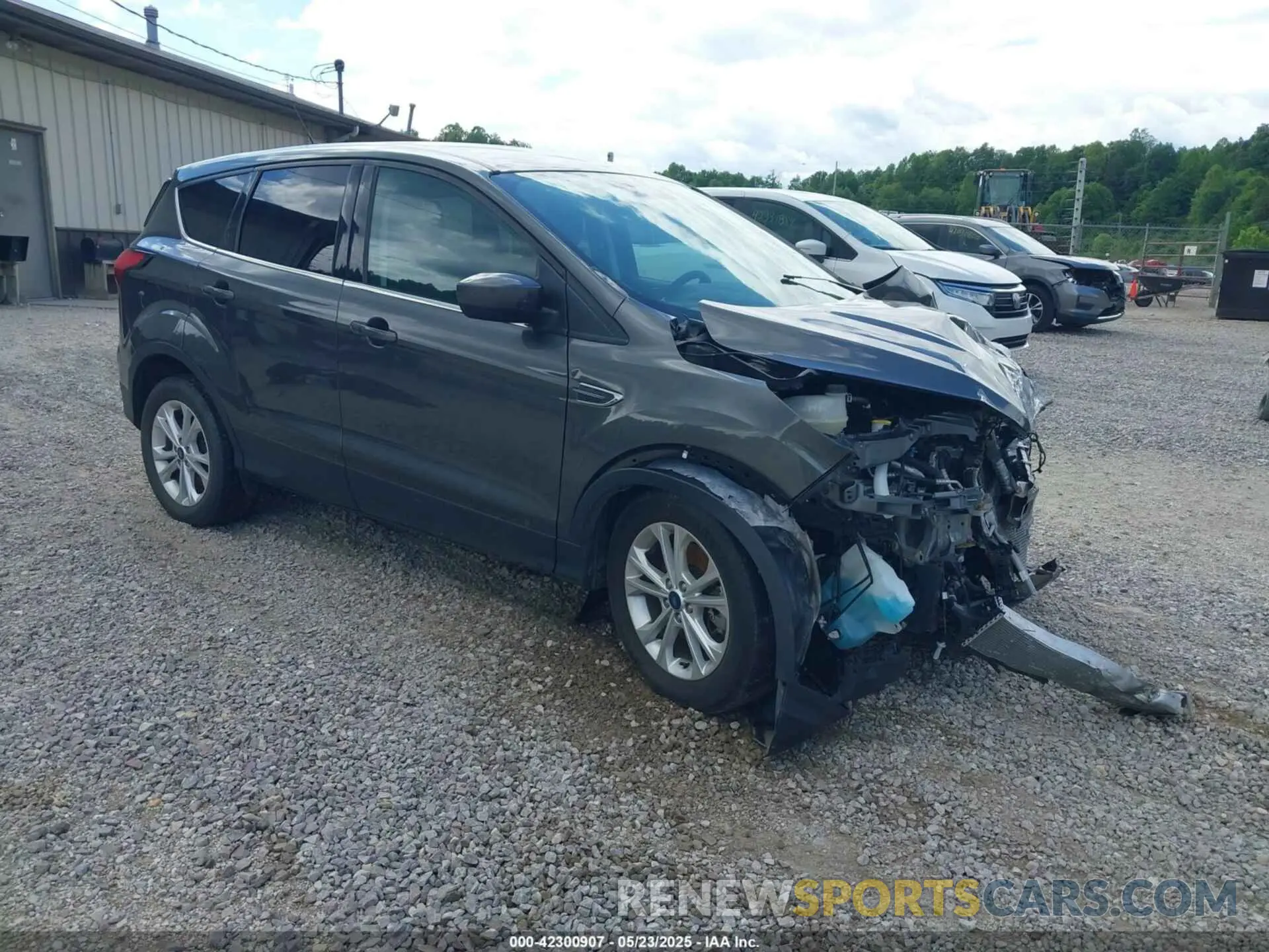 1 Photograph of a damaged car 1FMCU9GD6KUA32411 FORD ESCAPE 2019