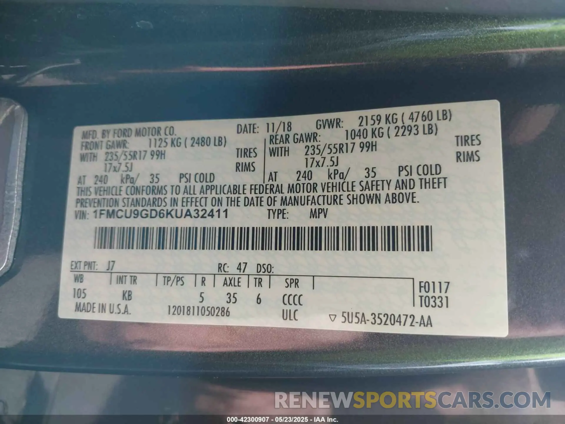 9 Photograph of a damaged car 1FMCU9GD6KUA32411 FORD ESCAPE 2019