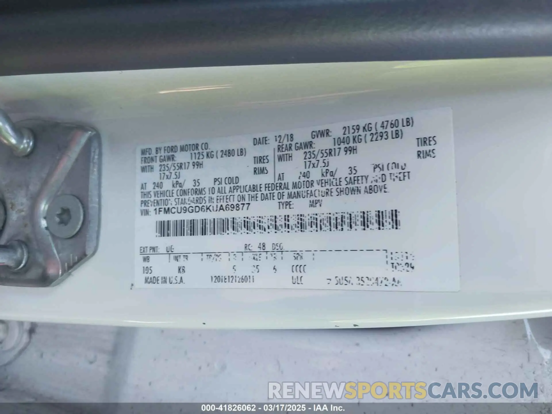 9 Photograph of a damaged car 1FMCU9GD6KUA69877 FORD ESCAPE 2019