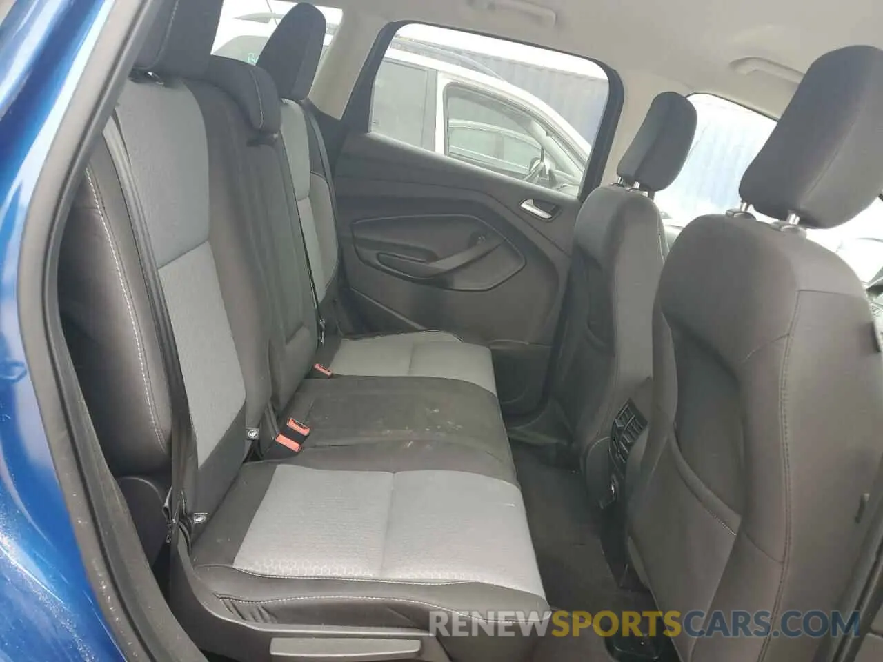 10 Photograph of a damaged car 1FMCU9GD6KUA92768 FORD ESCAPE 2019