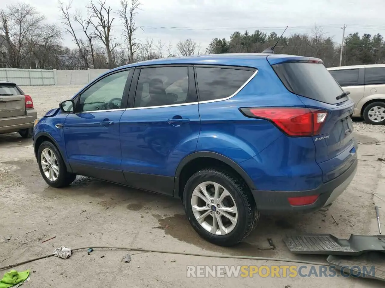 2 Photograph of a damaged car 1FMCU9GD6KUA92768 FORD ESCAPE 2019