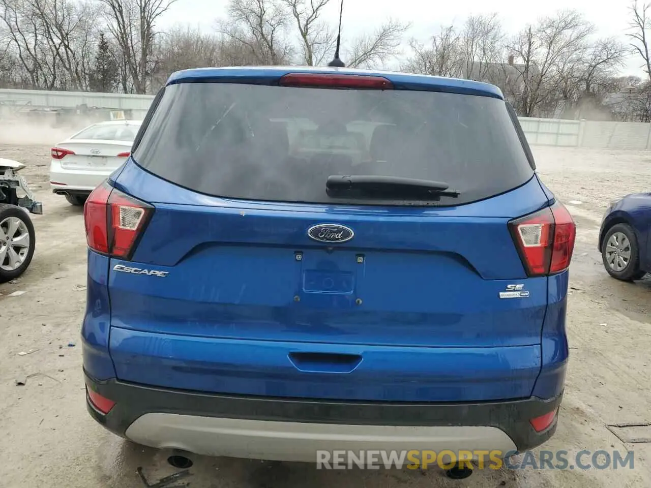 6 Photograph of a damaged car 1FMCU9GD6KUA92768 FORD ESCAPE 2019