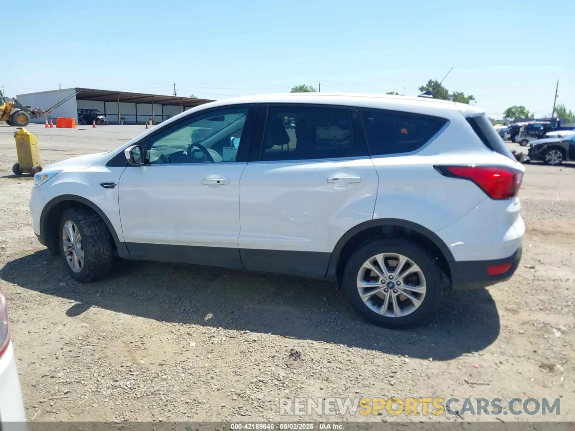 14 Photograph of a damaged car 1FMCU9GD6KUB07267 FORD ESCAPE 2019