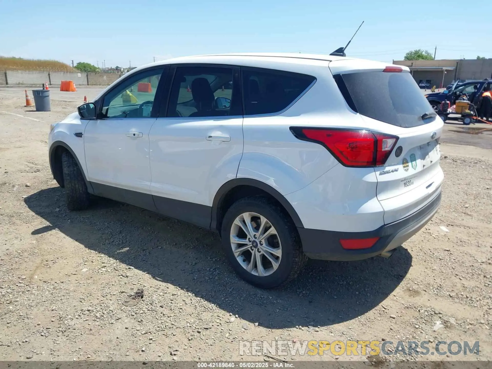3 Photograph of a damaged car 1FMCU9GD6KUB07267 FORD ESCAPE 2019
