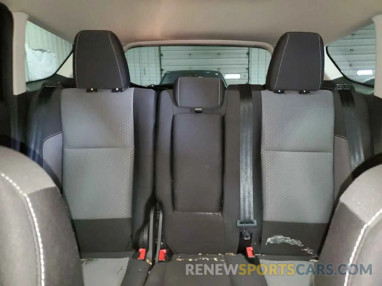 10 Photograph of a damaged car 1FMCU9GD6KUB27891 FORD ESCAPE 2019