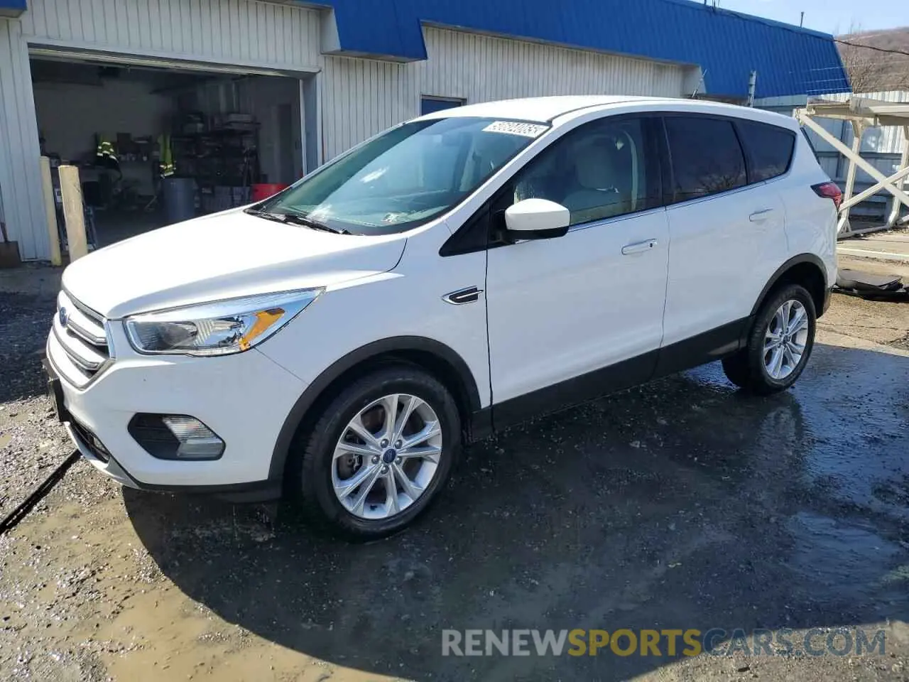 1 Photograph of a damaged car 1FMCU9GD6KUB52273 FORD ESCAPE 2019