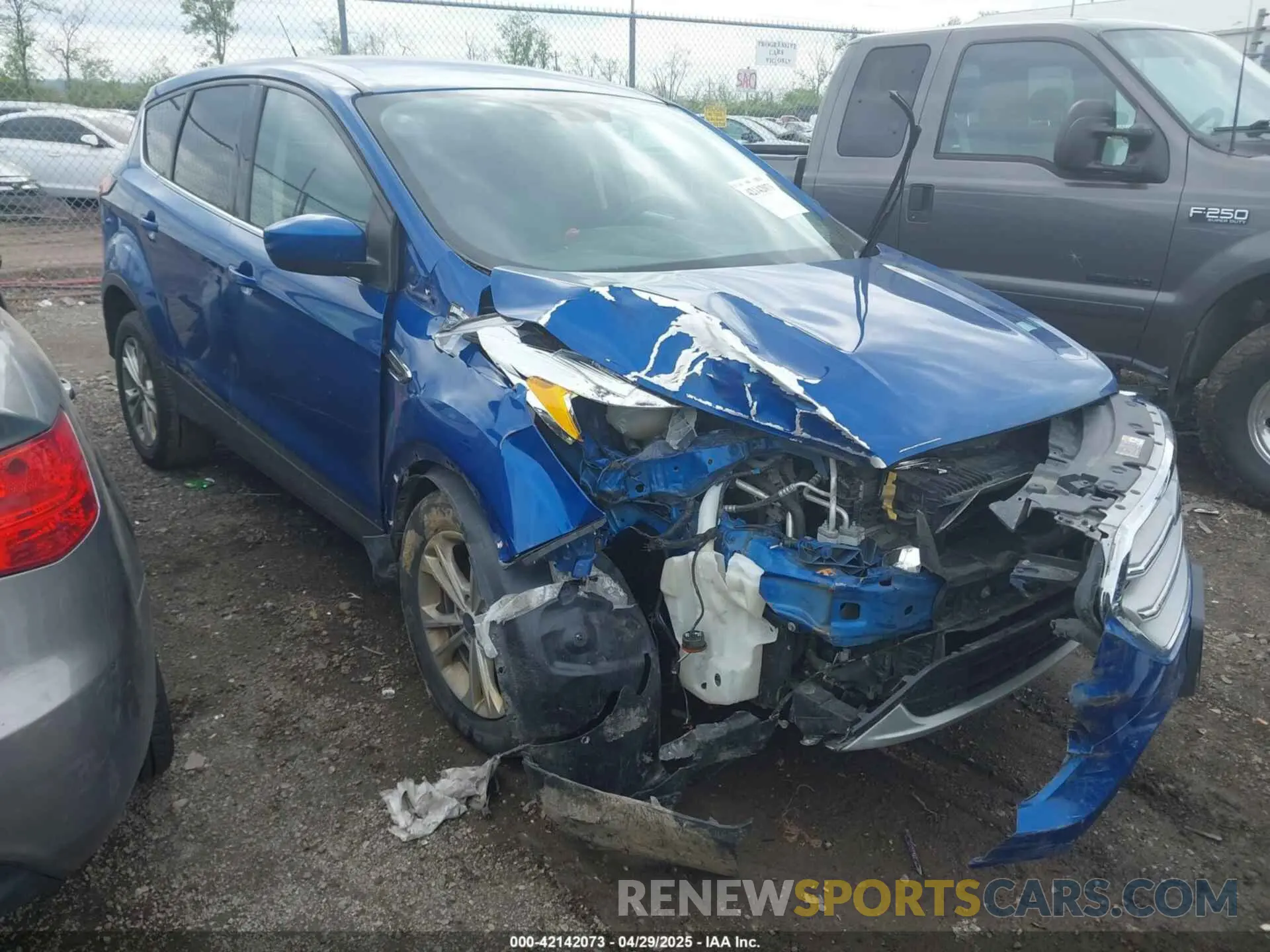 1 Photograph of a damaged car 1FMCU9GD6KUB53780 FORD ESCAPE 2019