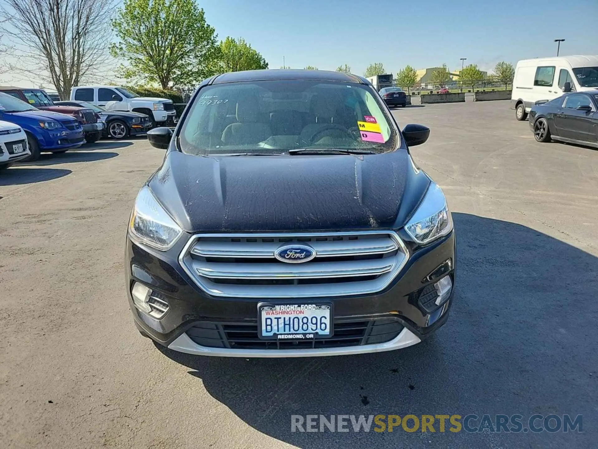 10 Photograph of a damaged car 1FMCU9GD6KUB82549 FORD ESCAPE 2019