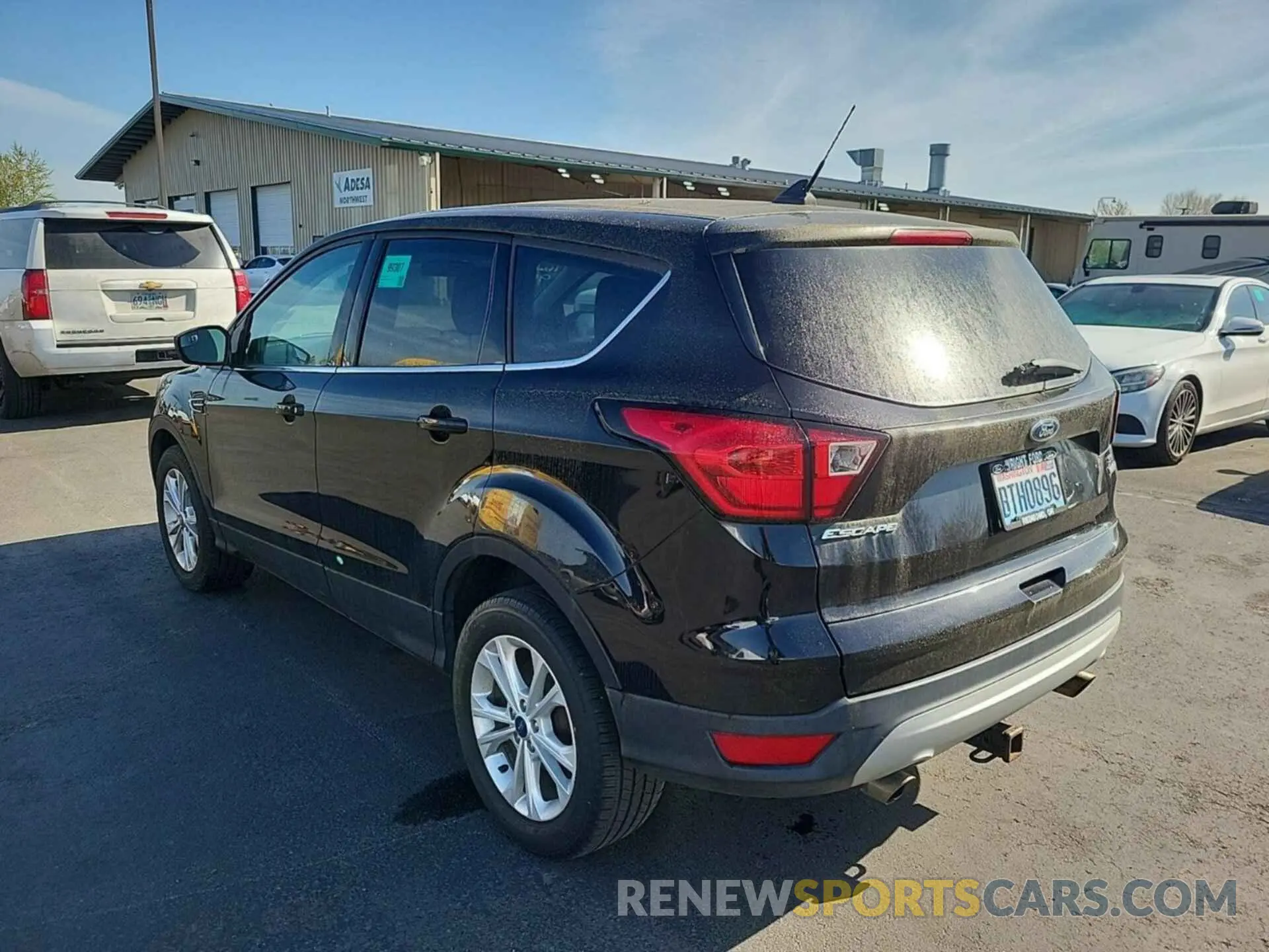 11 Photograph of a damaged car 1FMCU9GD6KUB82549 FORD ESCAPE 2019