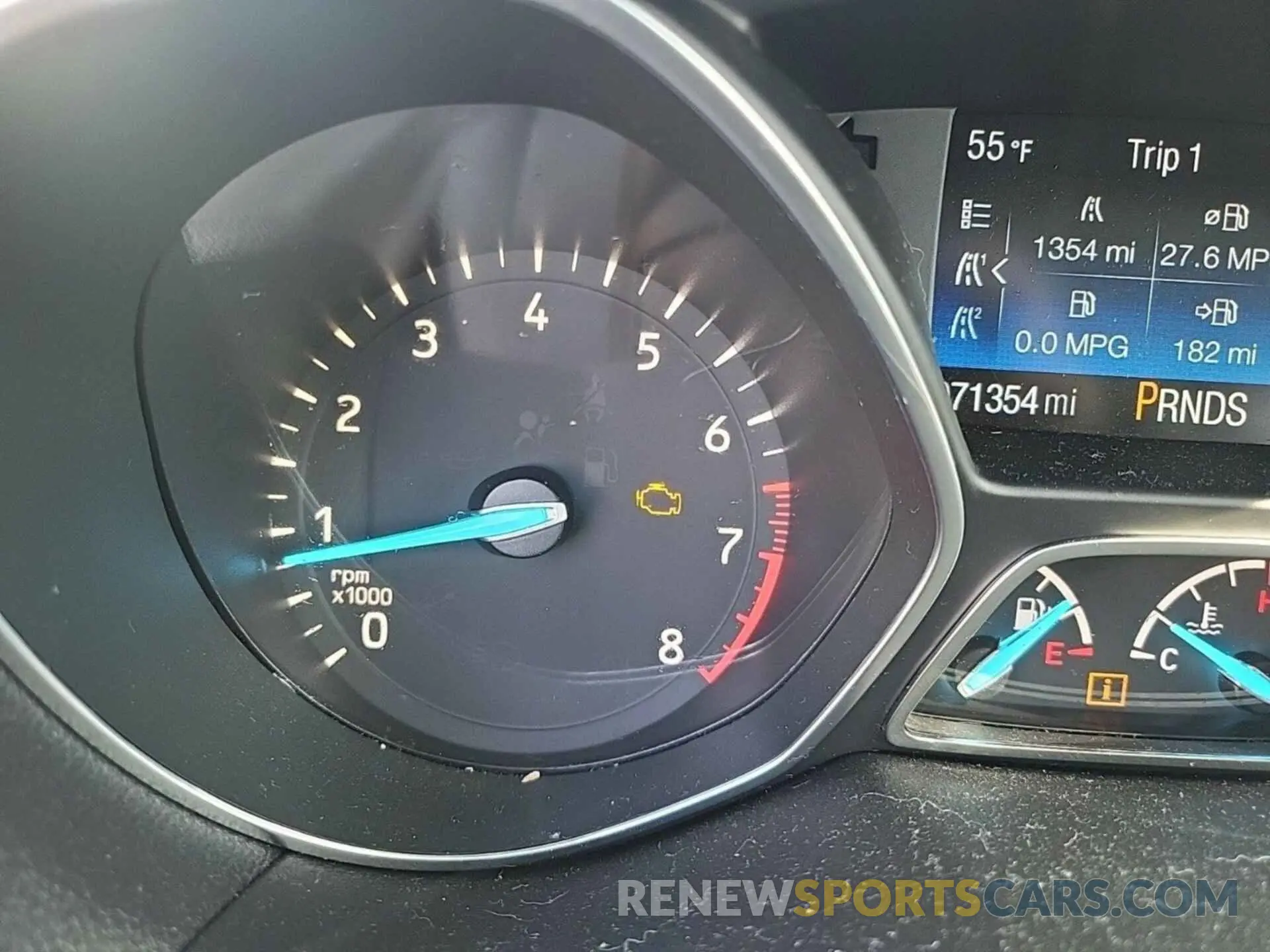 25 Photograph of a damaged car 1FMCU9GD6KUB82549 FORD ESCAPE 2019