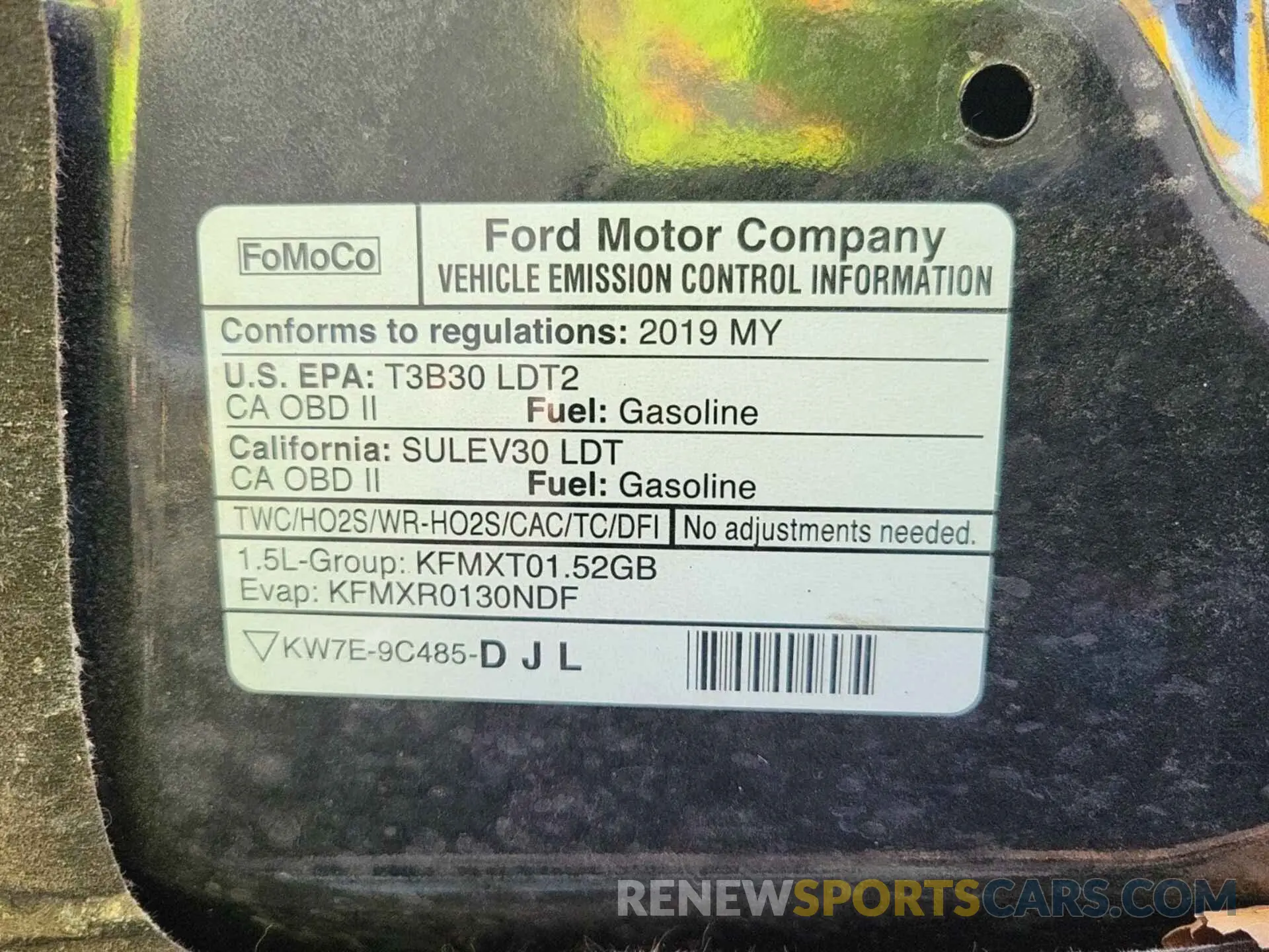 8 Photograph of a damaged car 1FMCU9GD6KUB82549 FORD ESCAPE 2019
