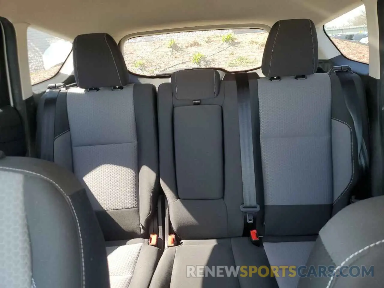 10 Photograph of a damaged car 1FMCU9GD6KUB85600 FORD ESCAPE 2019