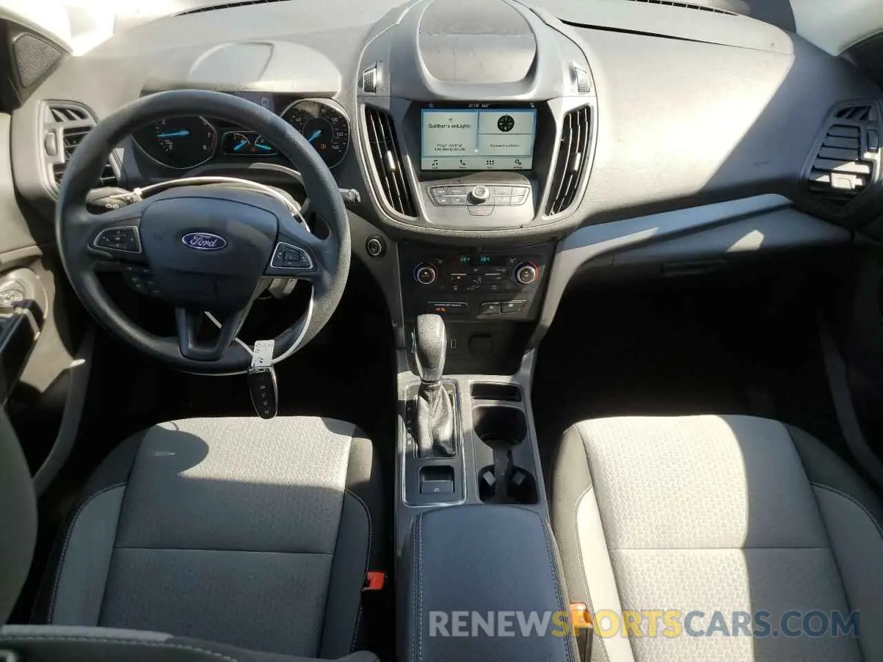 8 Photograph of a damaged car 1FMCU9GD6KUB85600 FORD ESCAPE 2019