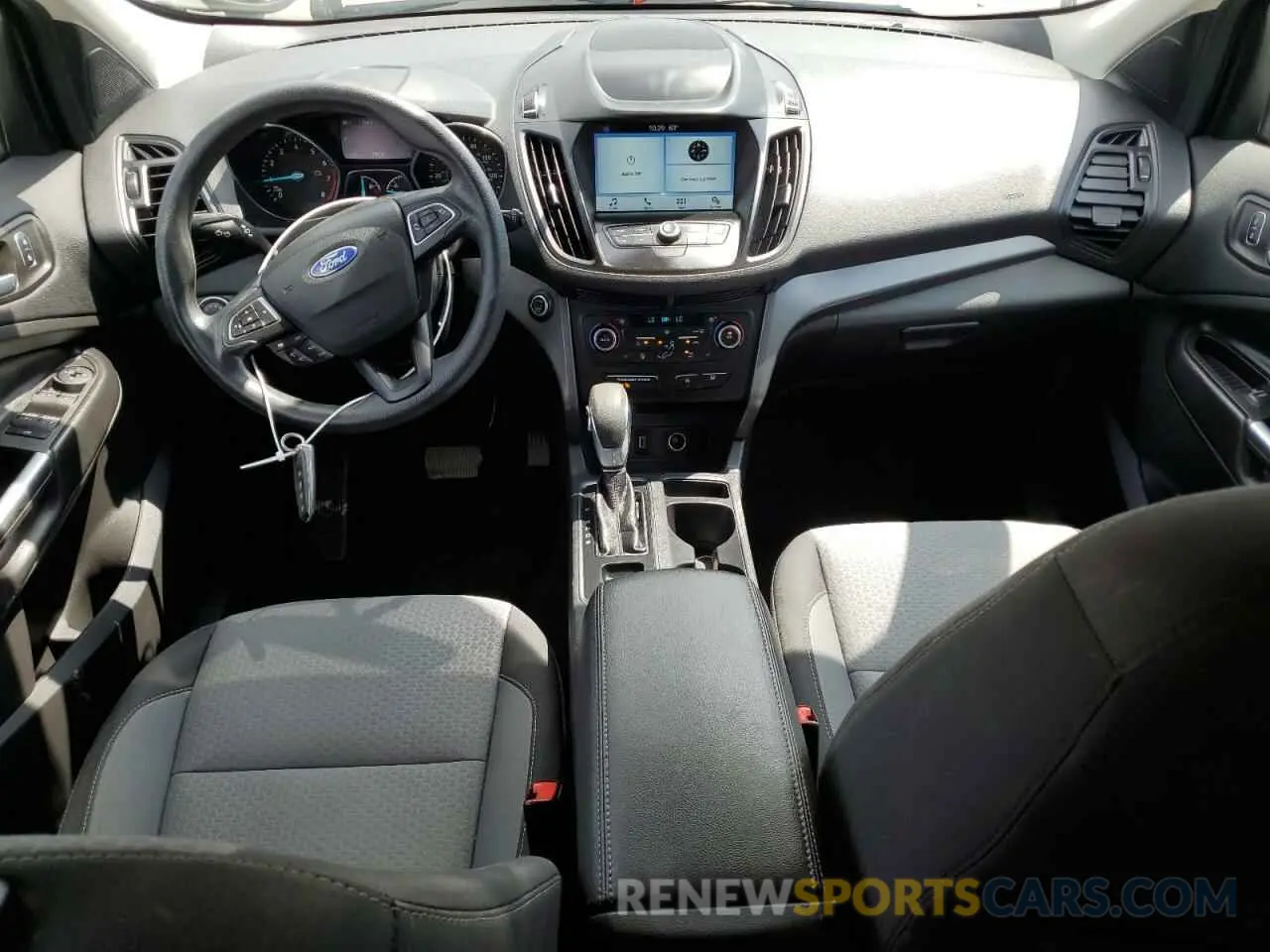 8 Photograph of a damaged car 1FMCU9GD6KUB90957 FORD ESCAPE 2019