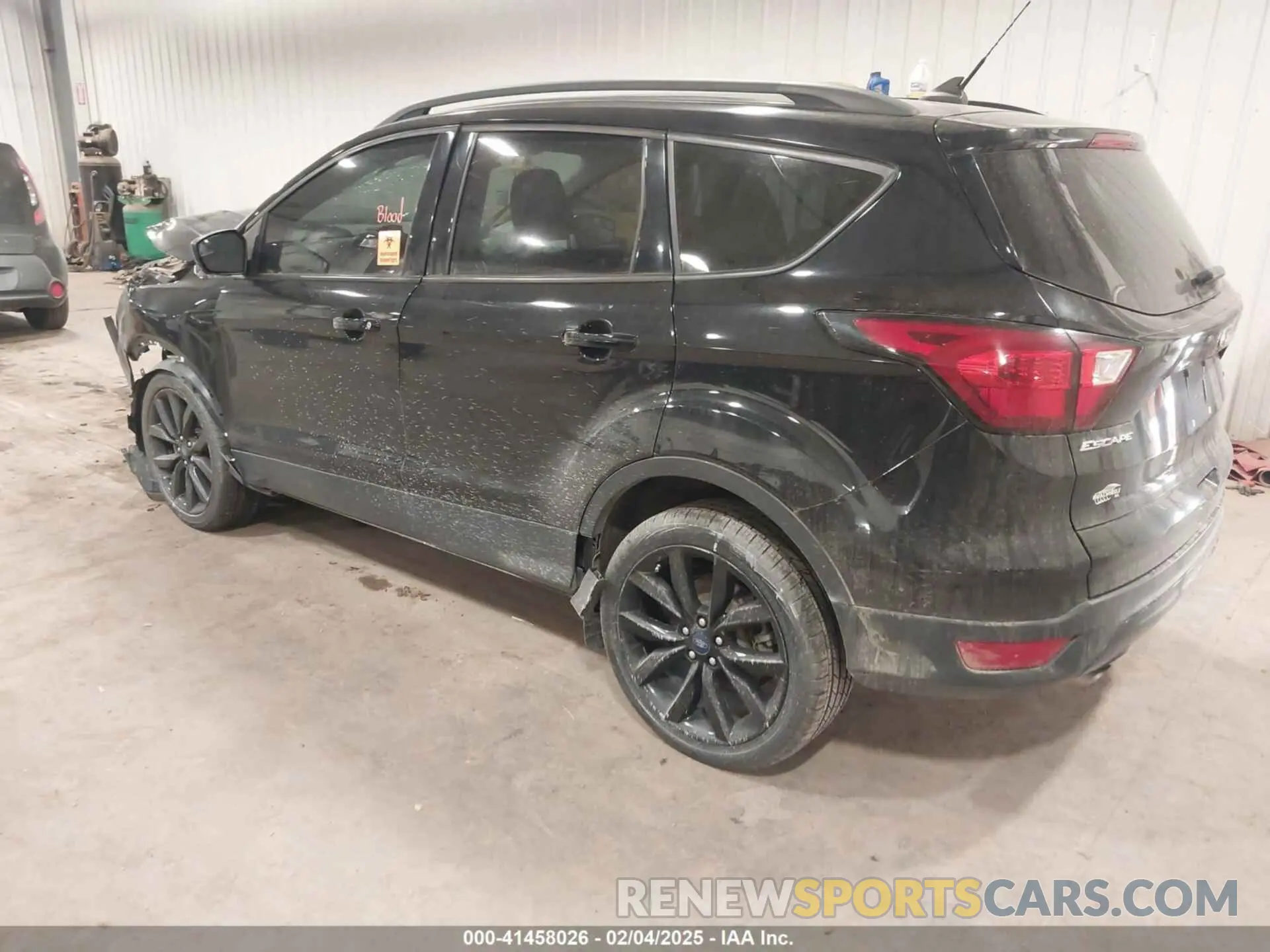 3 Photograph of a damaged car 1FMCU9GD7KUA35219 FORD ESCAPE 2019
