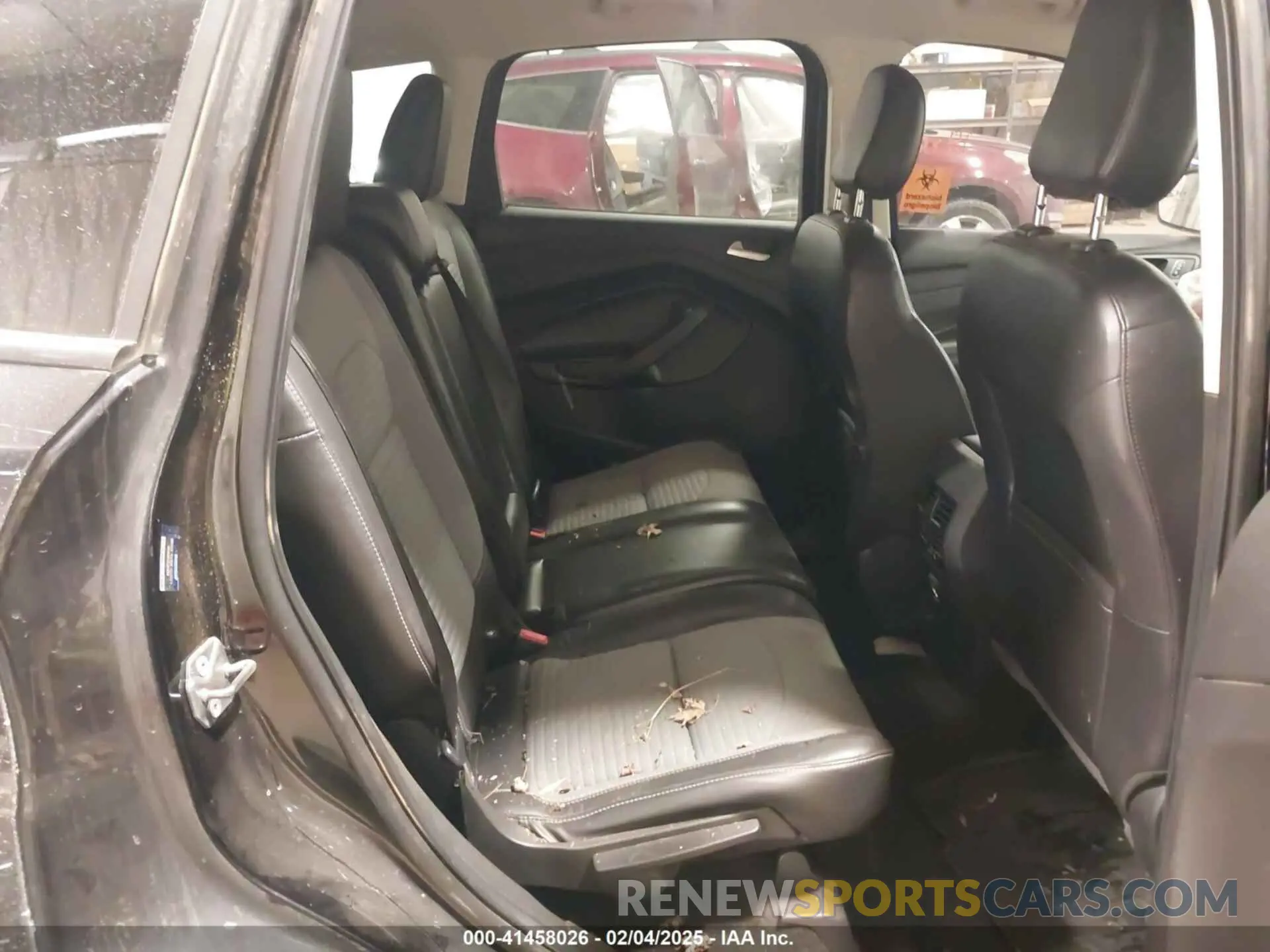 8 Photograph of a damaged car 1FMCU9GD7KUA35219 FORD ESCAPE 2019