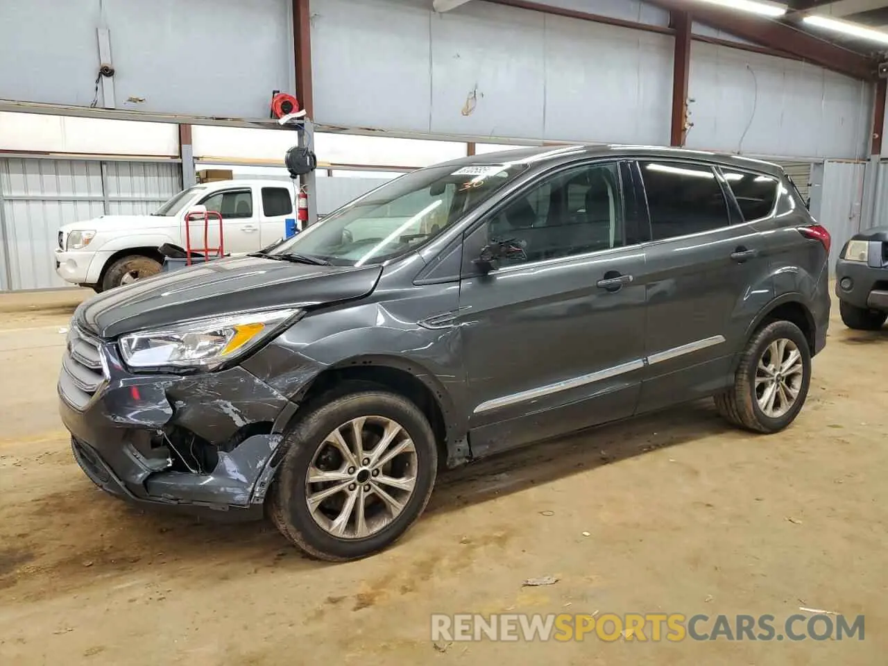 1 Photograph of a damaged car 1FMCU9GD7KUA52392 FORD ESCAPE 2019
