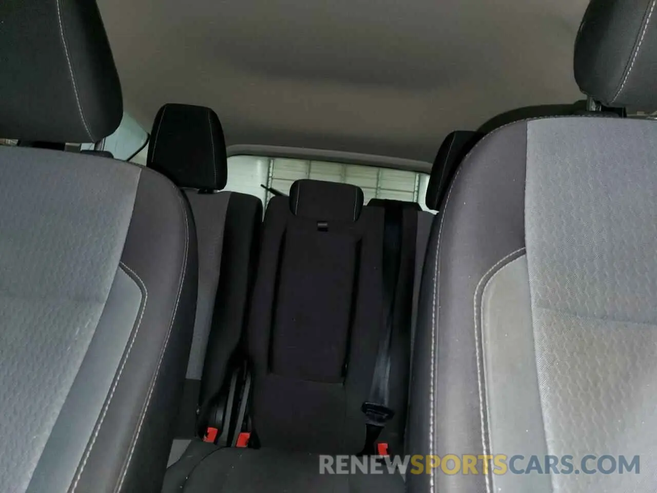 10 Photograph of a damaged car 1FMCU9GD7KUA52392 FORD ESCAPE 2019